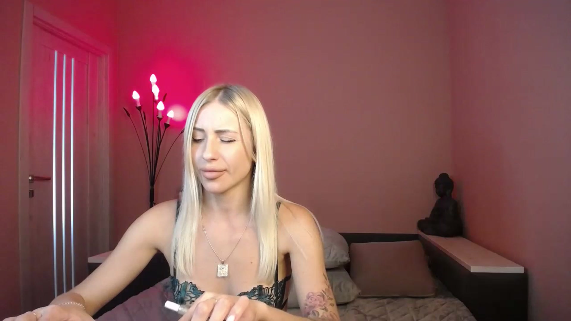 Gallery image thumbnail from KimKalash's myfreecams stream on, 07/19/2023, 10:58 image 11 of 20