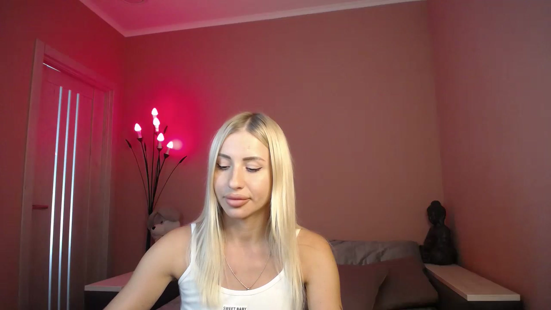 Gallery image thumbnail from KimKalash's myfreecams stream on, 07/21/2023, 11:39 image 16 of 20