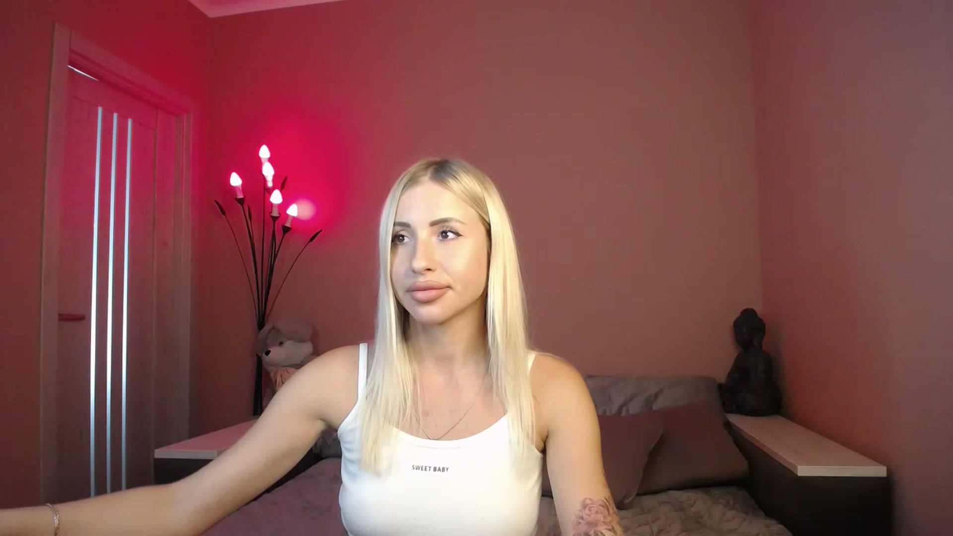 Gallery image thumbnail from KimKalash's myfreecams stream on, 07/21/2023, 11:39 image 8 of 20