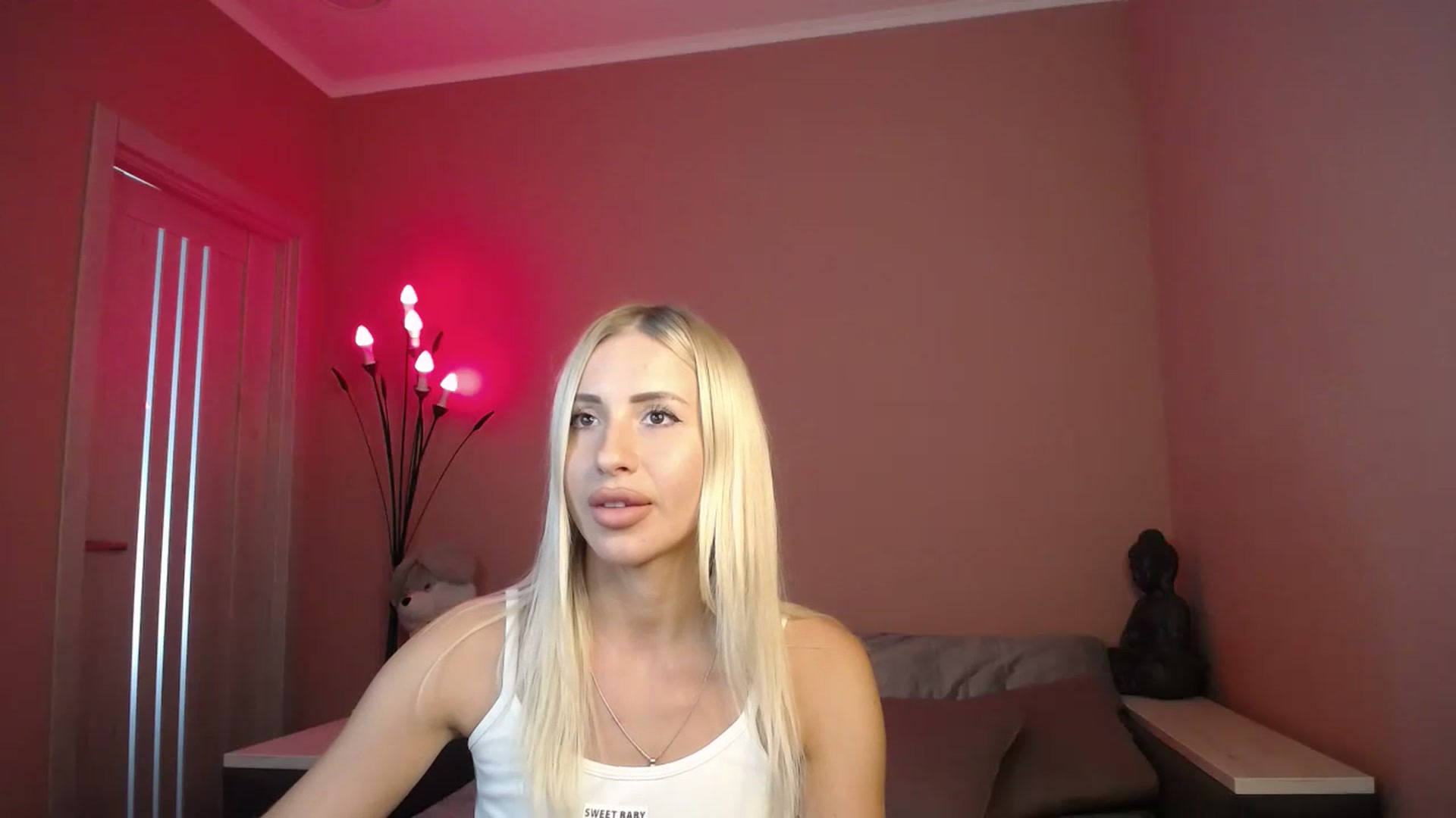 Gallery image thumbnail from KimKalash's myfreecams stream on, 07/21/2023, 11:39 image 15 of 20
