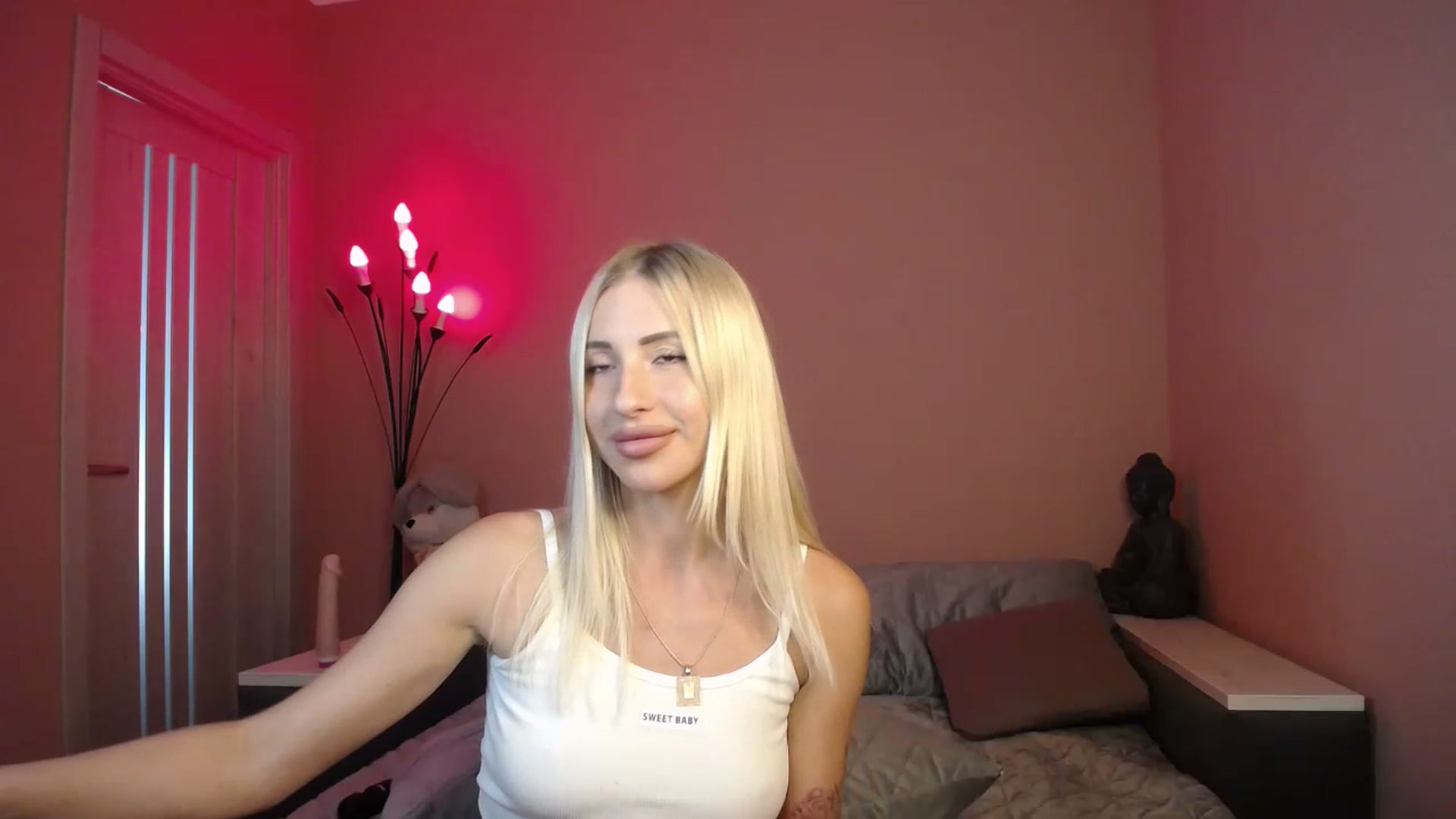 Gallery image thumbnail from KimKalash's myfreecams stream on, 07/21/2023, 12:57 image 14 of 20