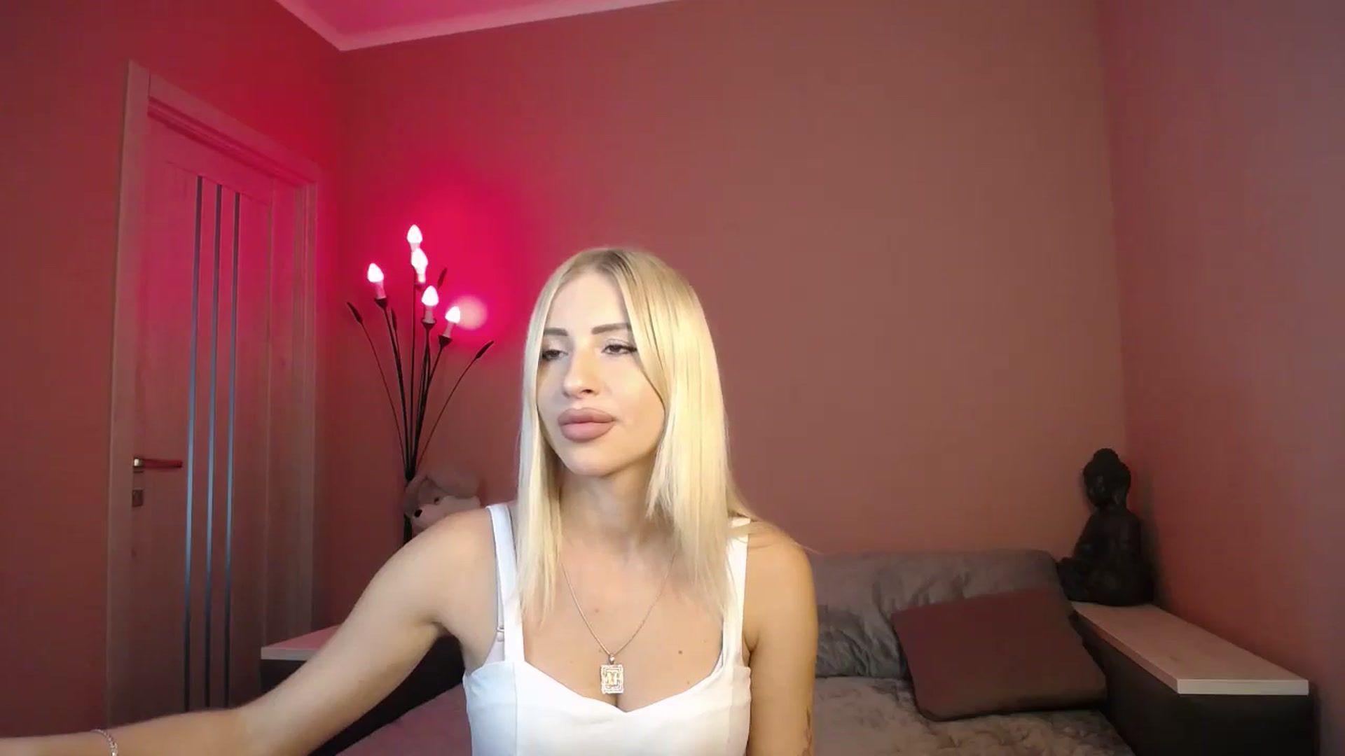 Gallery image thumbnail from KimKalash's myfreecams stream on, 07/22/2023, 09:20 image 2 of 20