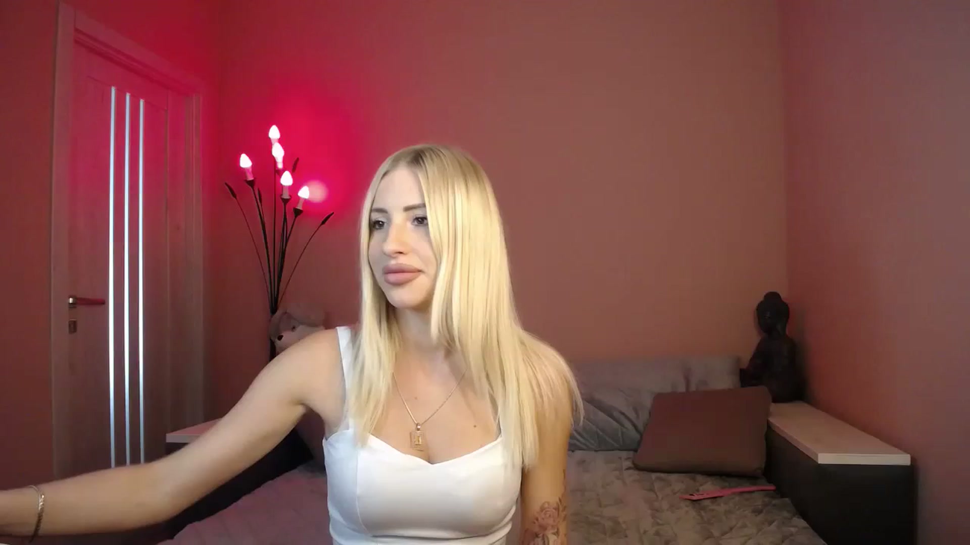Gallery image thumbnail from KimKalash's myfreecams stream on, 07/22/2023, 10:49 image 8 of 20