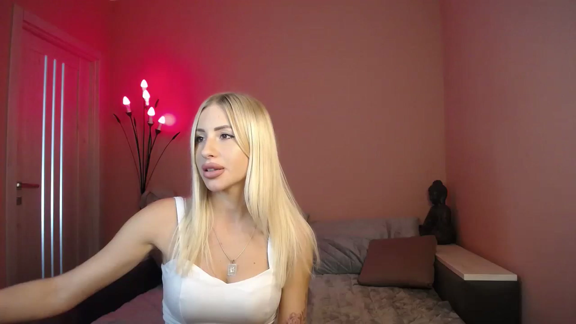 Gallery image thumbnail from KimKalash's myfreecams stream on, 07/22/2023, 10:49 image 14 of 20