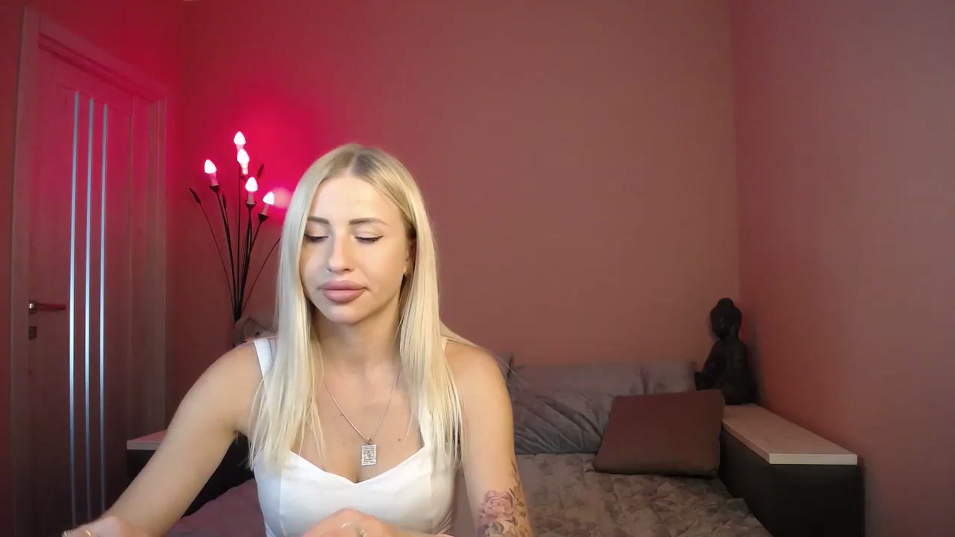 Gallery image thumbnail from KimKalash's myfreecams stream on, 07/22/2023, 10:49 image 13 of 20