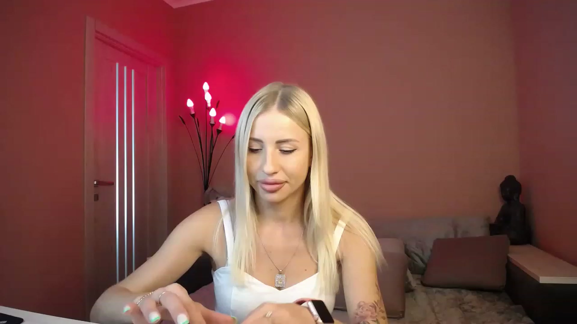 Gallery image thumbnail from KimKalash's myfreecams stream on, 07/22/2023, 11:46 image 10 of 20
