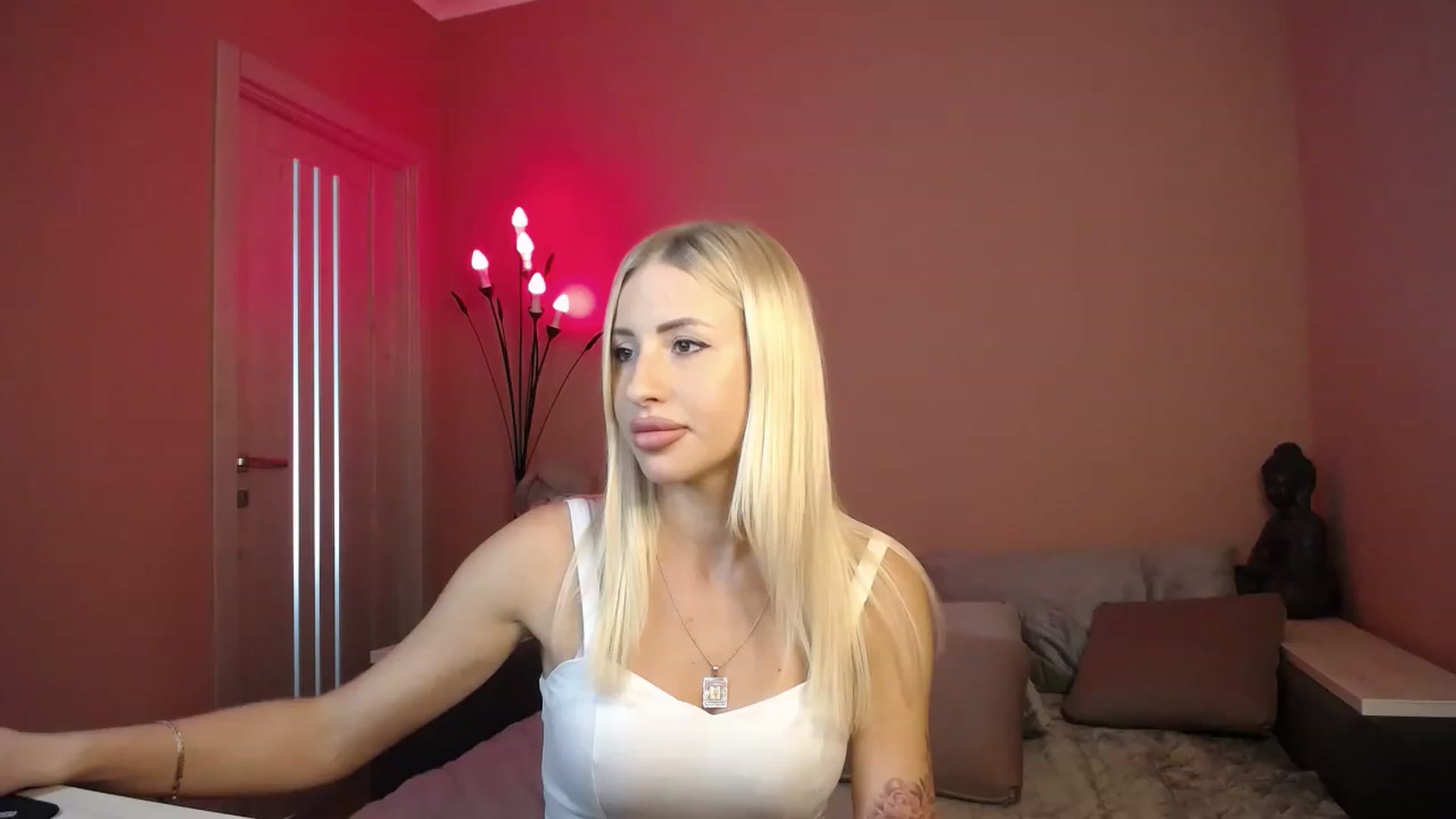 Gallery image thumbnail from KimKalash's myfreecams stream on, 07/22/2023, 11:46 image 16 of 20