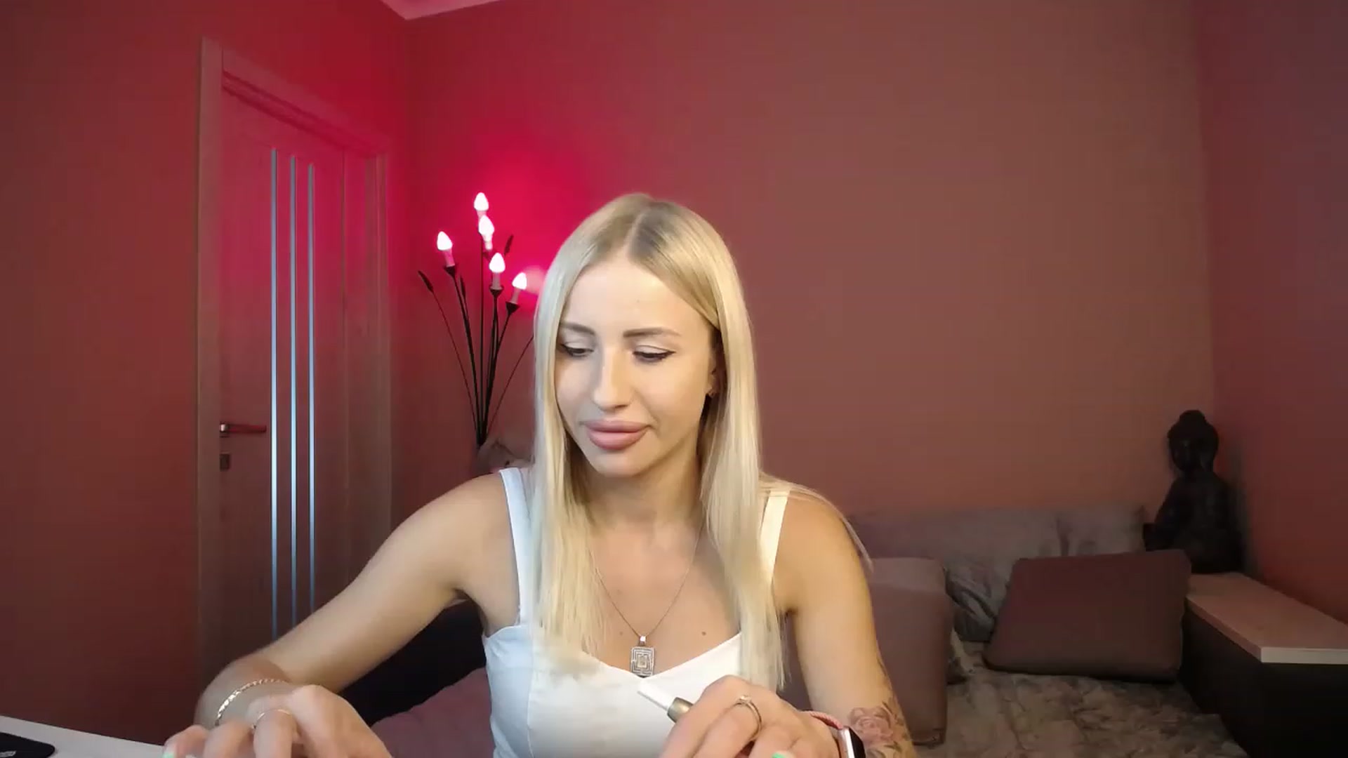 Gallery image thumbnail from KimKalash's myfreecams stream on, 07/22/2023, 11:46 image 3 of 20