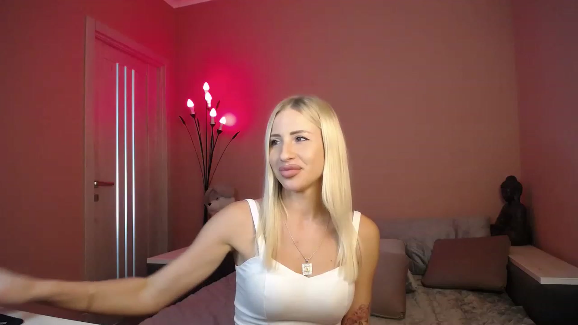 Gallery image thumbnail from KimKalash's myfreecams stream on, 07/22/2023, 11:46 image 20 of 20