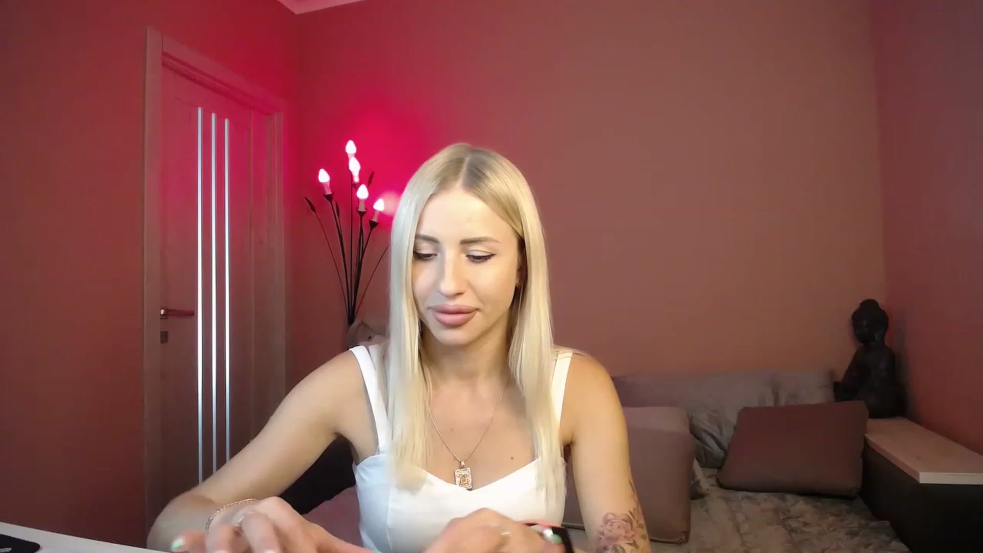 Gallery image thumbnail from KimKalash's myfreecams stream on, 07/22/2023, 11:46 image 5 of 20