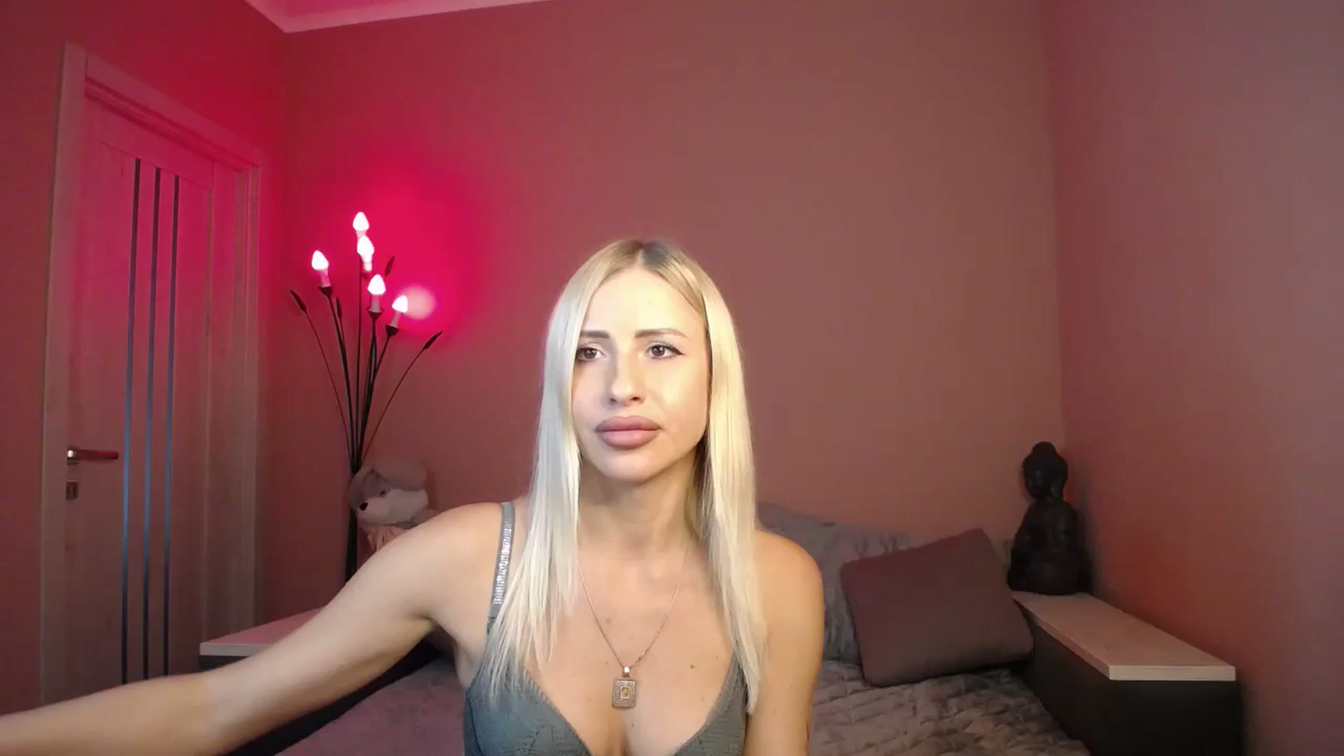 Gallery image thumbnail from KimKalash's myfreecams stream on, 07/23/2023, 09:50 image 6 of 20