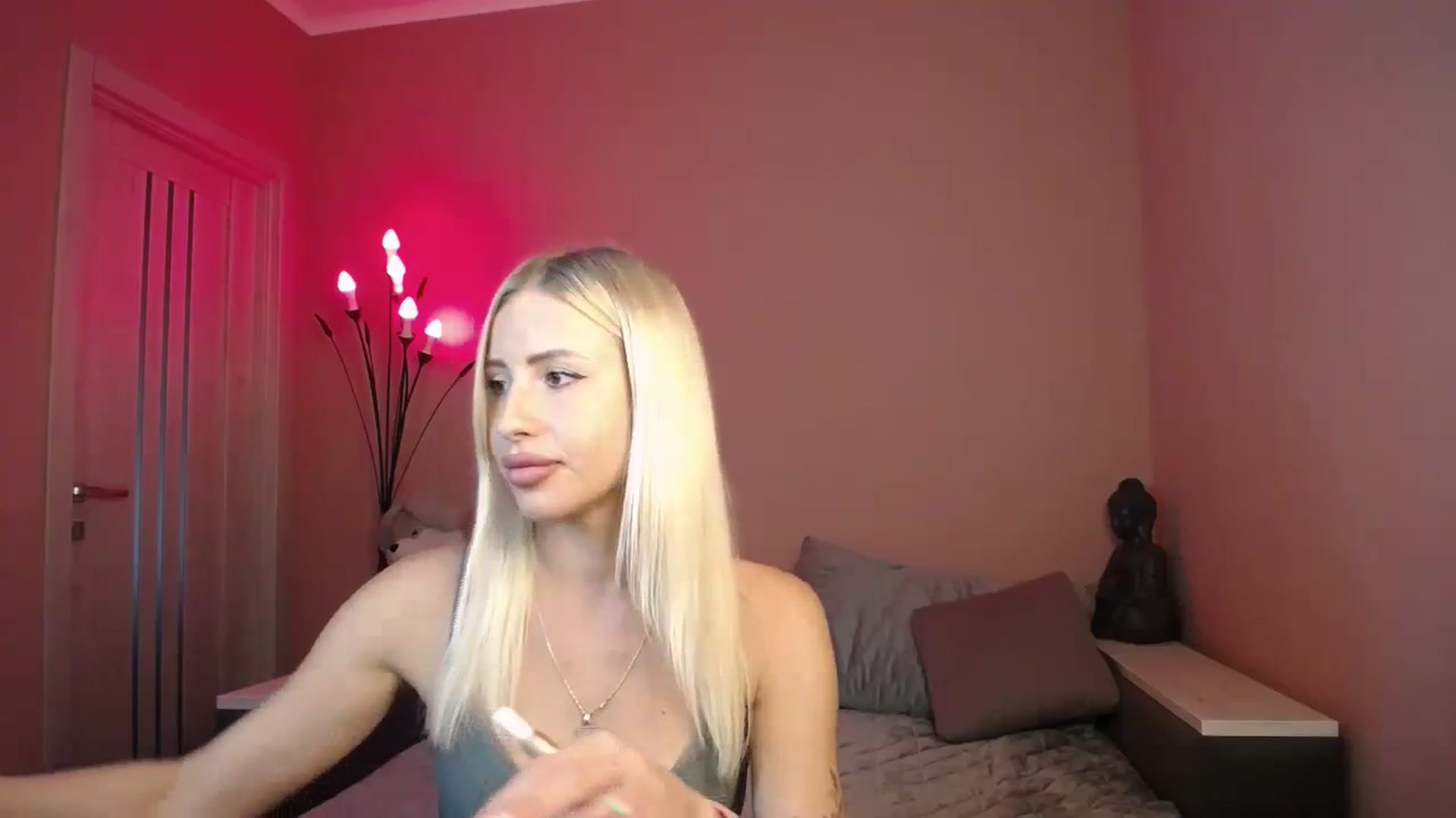 Gallery image thumbnail from KimKalash's myfreecams stream on, 07/23/2023, 09:50 image 13 of 20