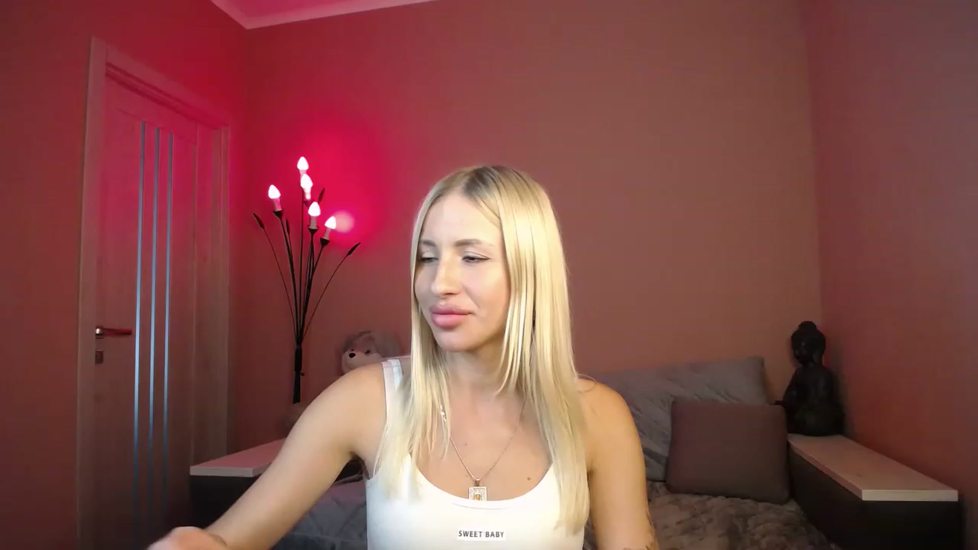 Gallery image thumbnail from KimKalash's myfreecams stream on, 07/25/2023, 13:47 image 4 of 20