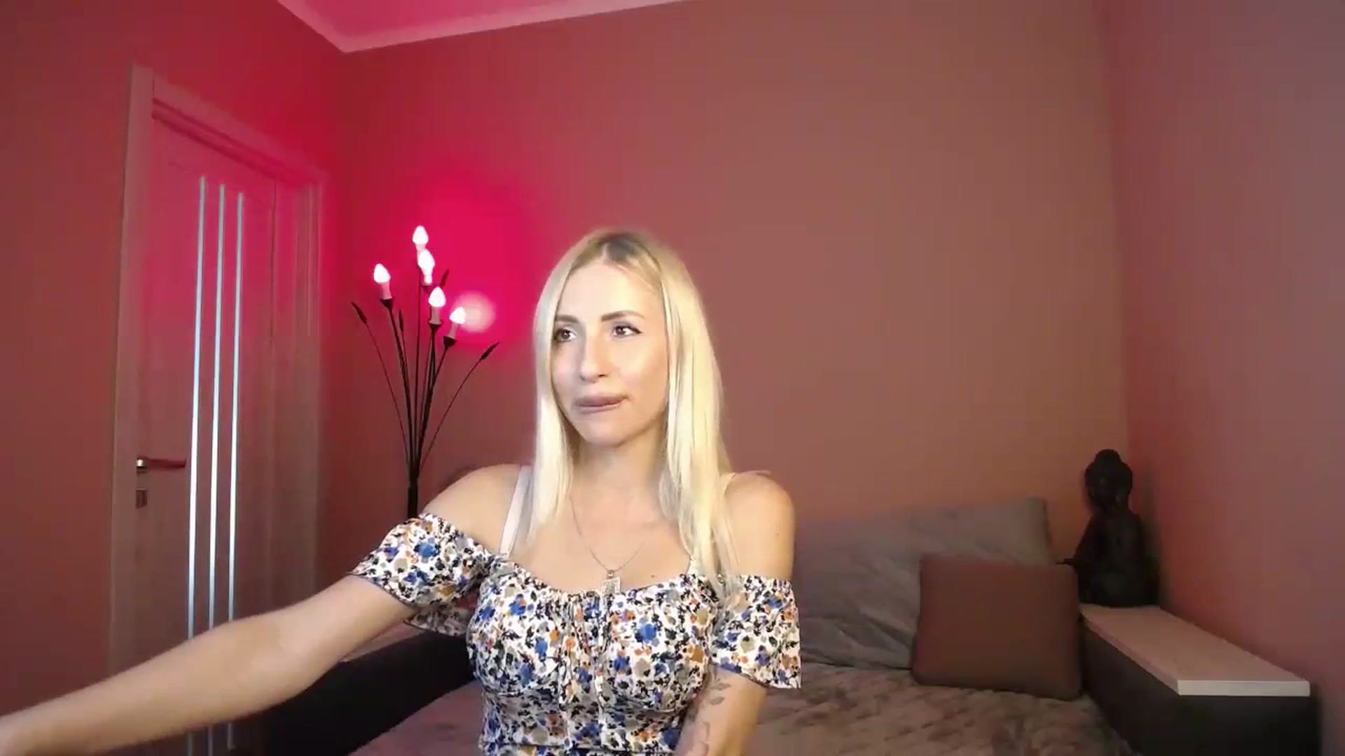 Gallery image thumbnail from KimKalash's myfreecams stream on, 07/26/2023, 08:19 image 18 of 20