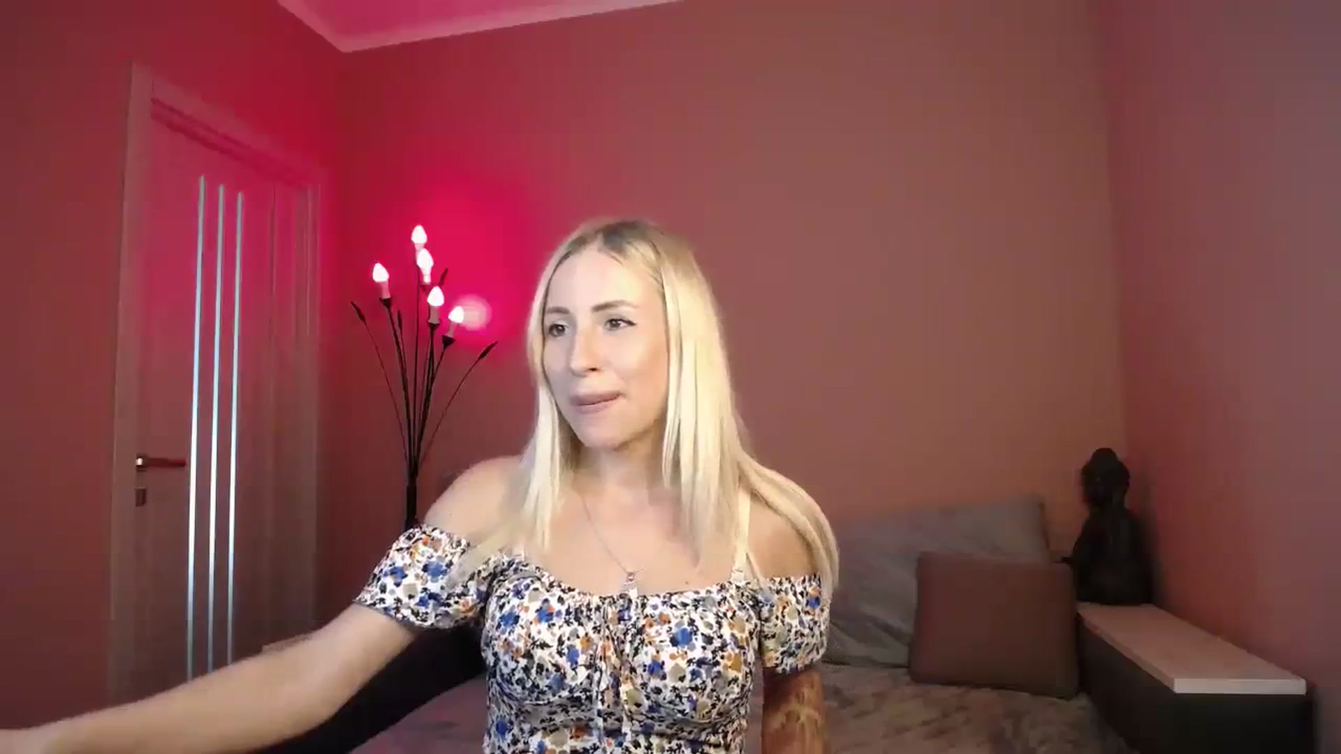 Gallery image thumbnail from KimKalash's myfreecams stream on, 07/26/2023, 08:19 image 16 of 20