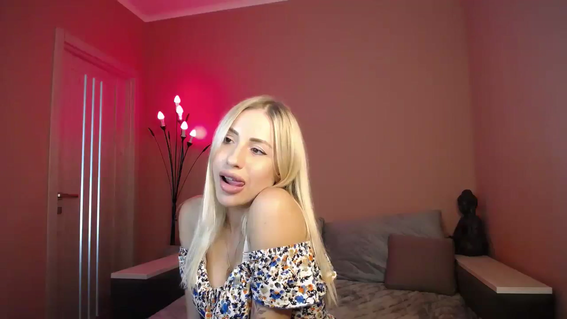 Gallery image thumbnail from KimKalash's myfreecams stream on, 07/26/2023, 08:19 image 19 of 20