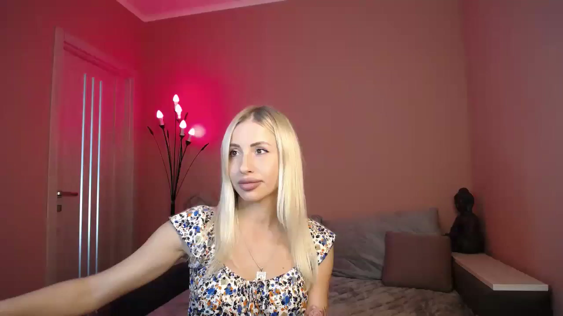 Gallery image thumbnail from KimKalash's myfreecams stream on, 07/26/2023, 08:19 image 6 of 20