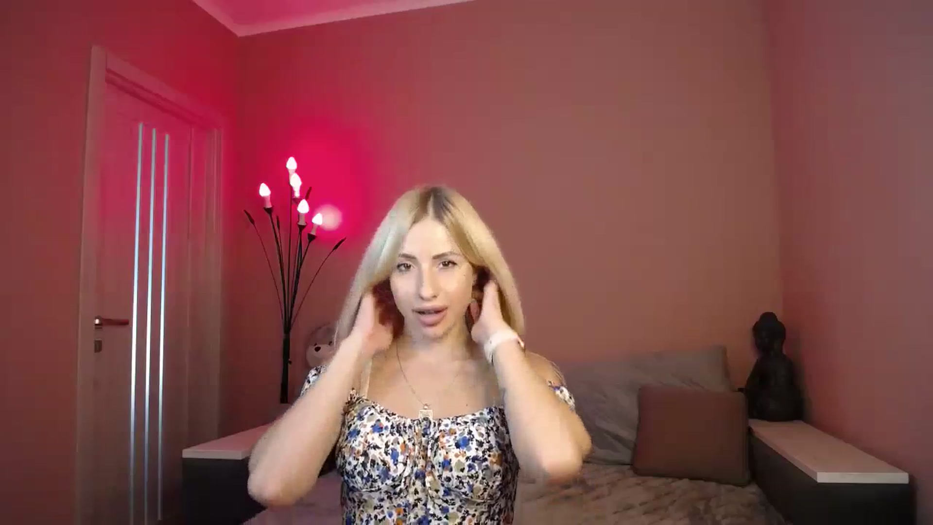 Gallery image thumbnail from KimKalash's myfreecams stream on, 07/26/2023, 08:19 image 14 of 20