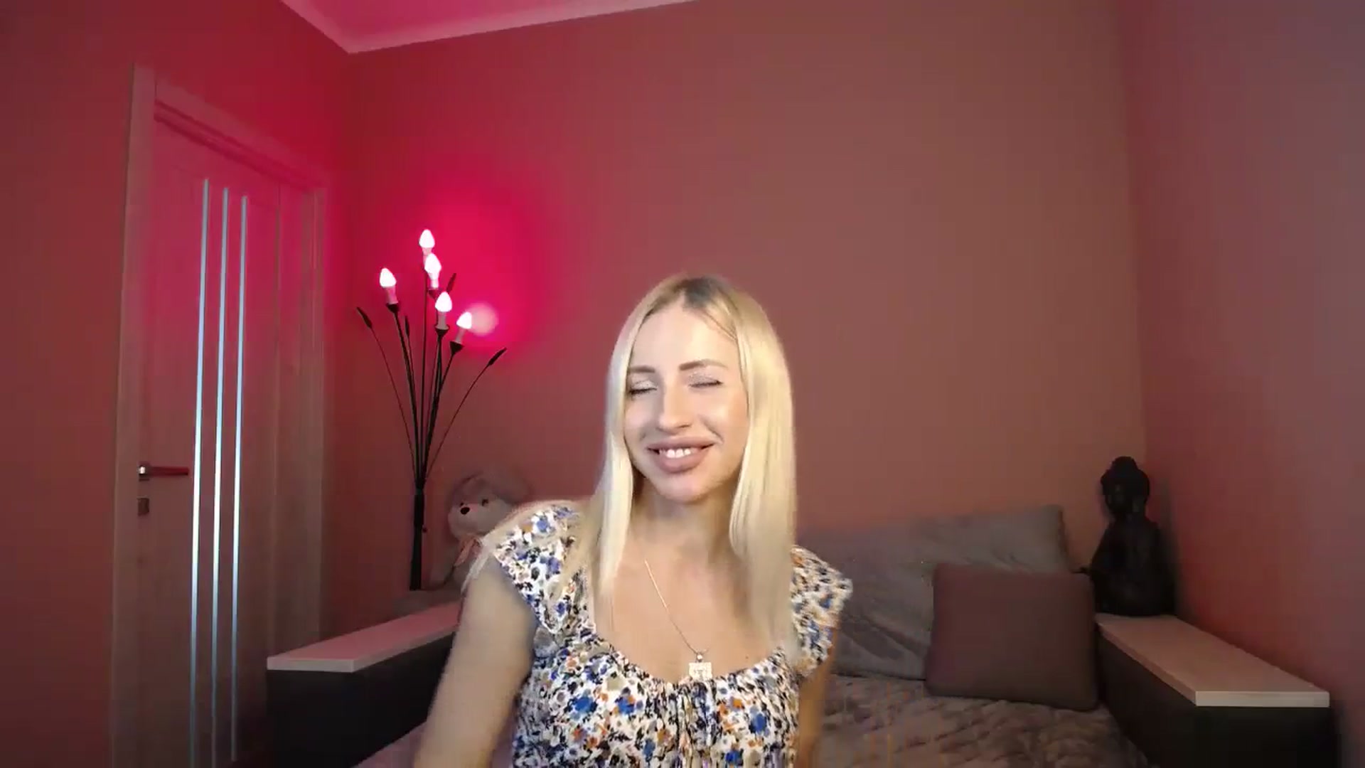 Gallery image thumbnail from KimKalash's myfreecams stream on, 07/26/2023, 08:19 image 13 of 20