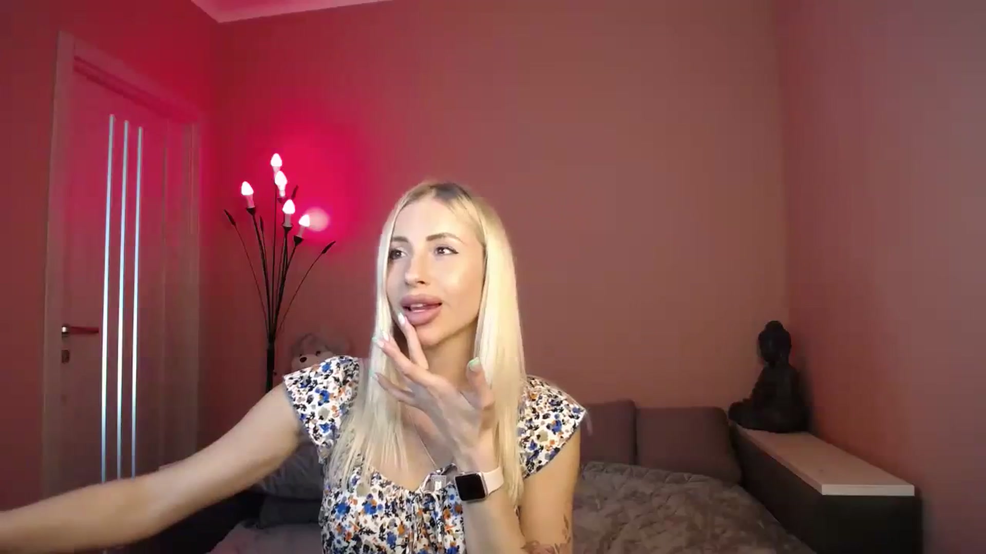 Gallery image thumbnail from KimKalash's myfreecams stream on, 07/26/2023, 09:07 image 9 of 20