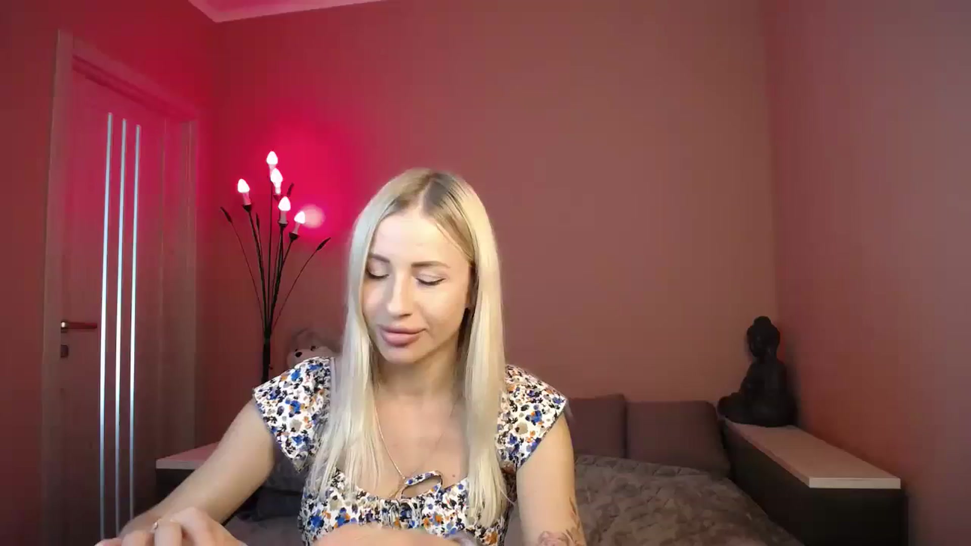 Gallery image thumbnail from KimKalash's myfreecams stream on, 07/26/2023, 09:07 image 10 of 20