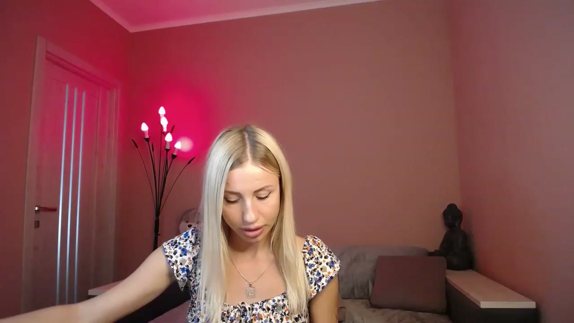 Gallery image thumbnail from KimKalash's myfreecams stream on, 07/26/2023, 13:30 image 18 of 20