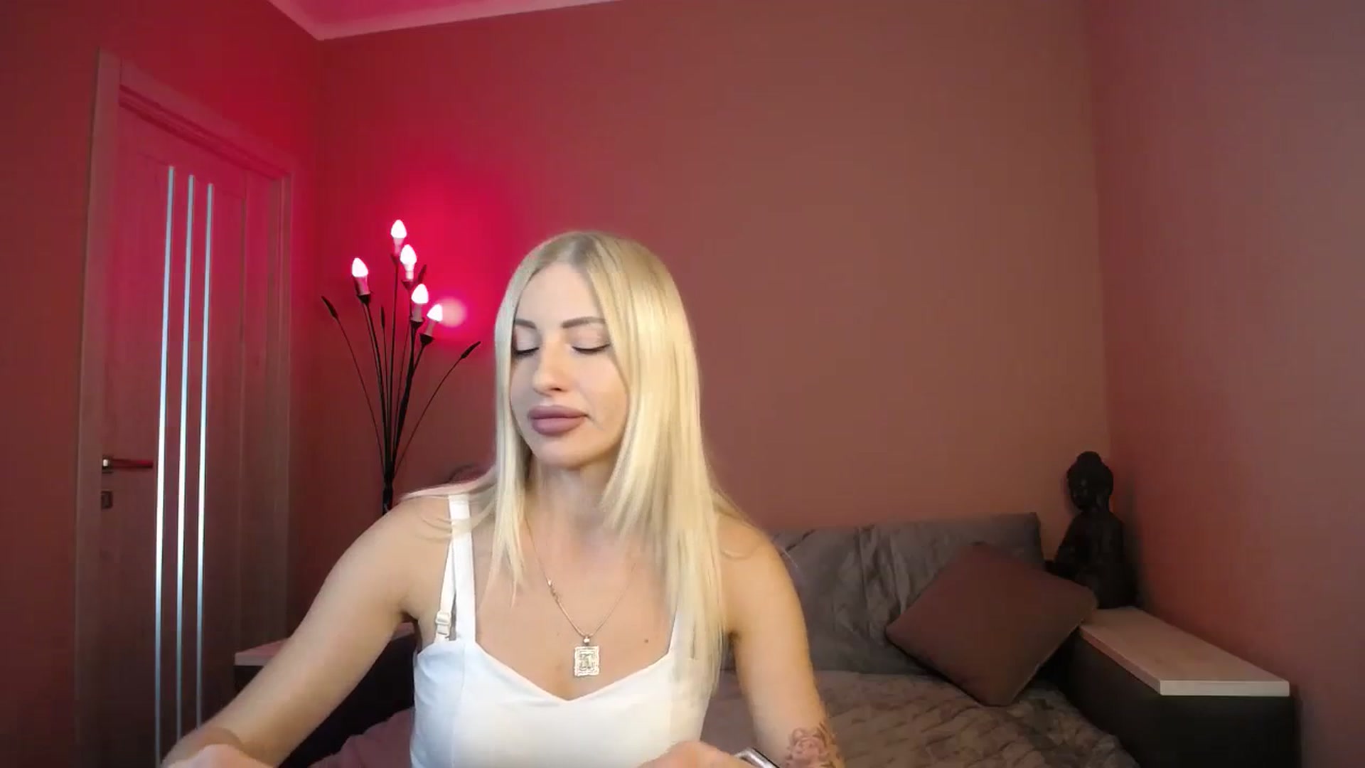Gallery image thumbnail from KimKalash's myfreecams stream on, 07/29/2023, 09:08 image 3 of 20