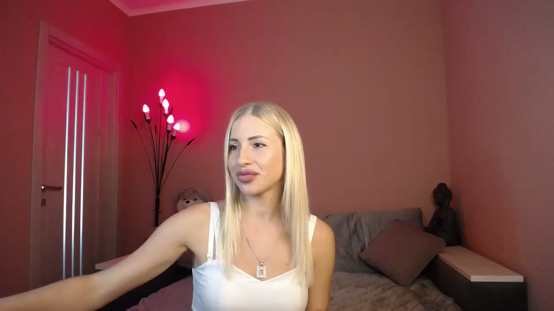 Gallery image thumbnail from KimKalash's myfreecams stream on, 07/29/2023, 09:08 image 17 of 20