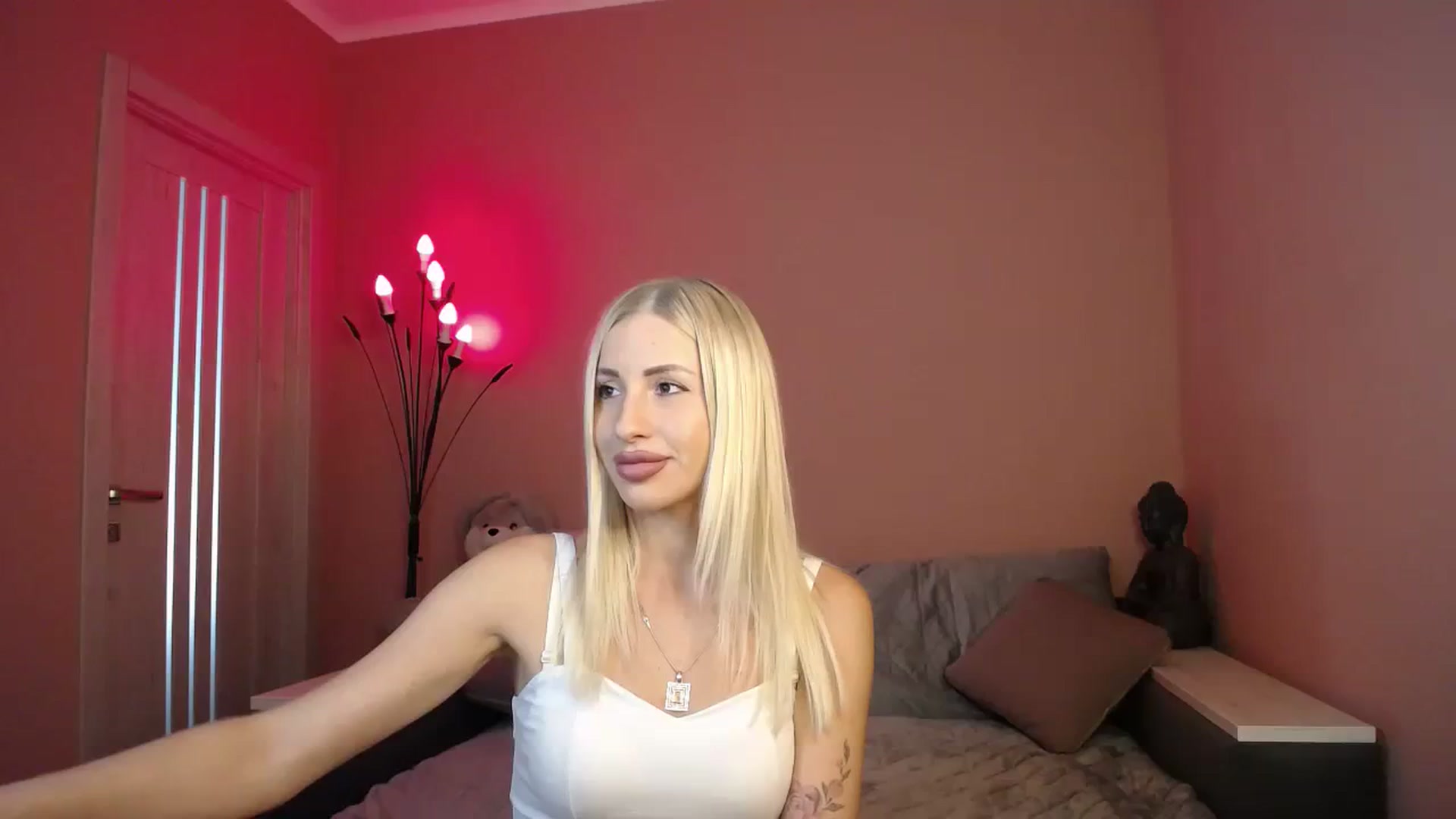 Gallery image thumbnail from KimKalash's myfreecams stream on, 07/29/2023, 09:08 image 14 of 20