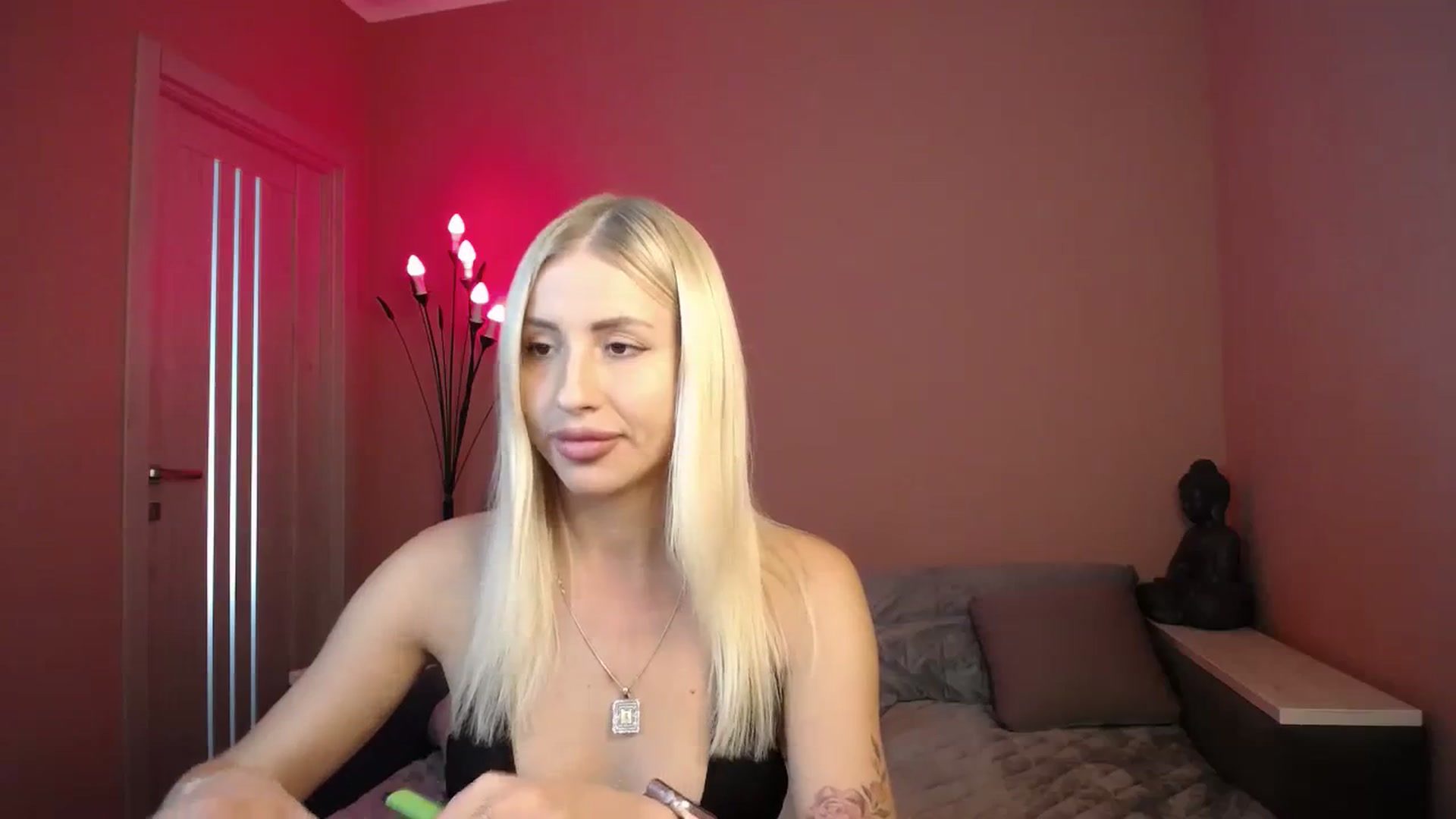 Gallery image thumbnail from KimKalash's myfreecams stream on, 07/31/2023, 10:22 image 4 of 20
