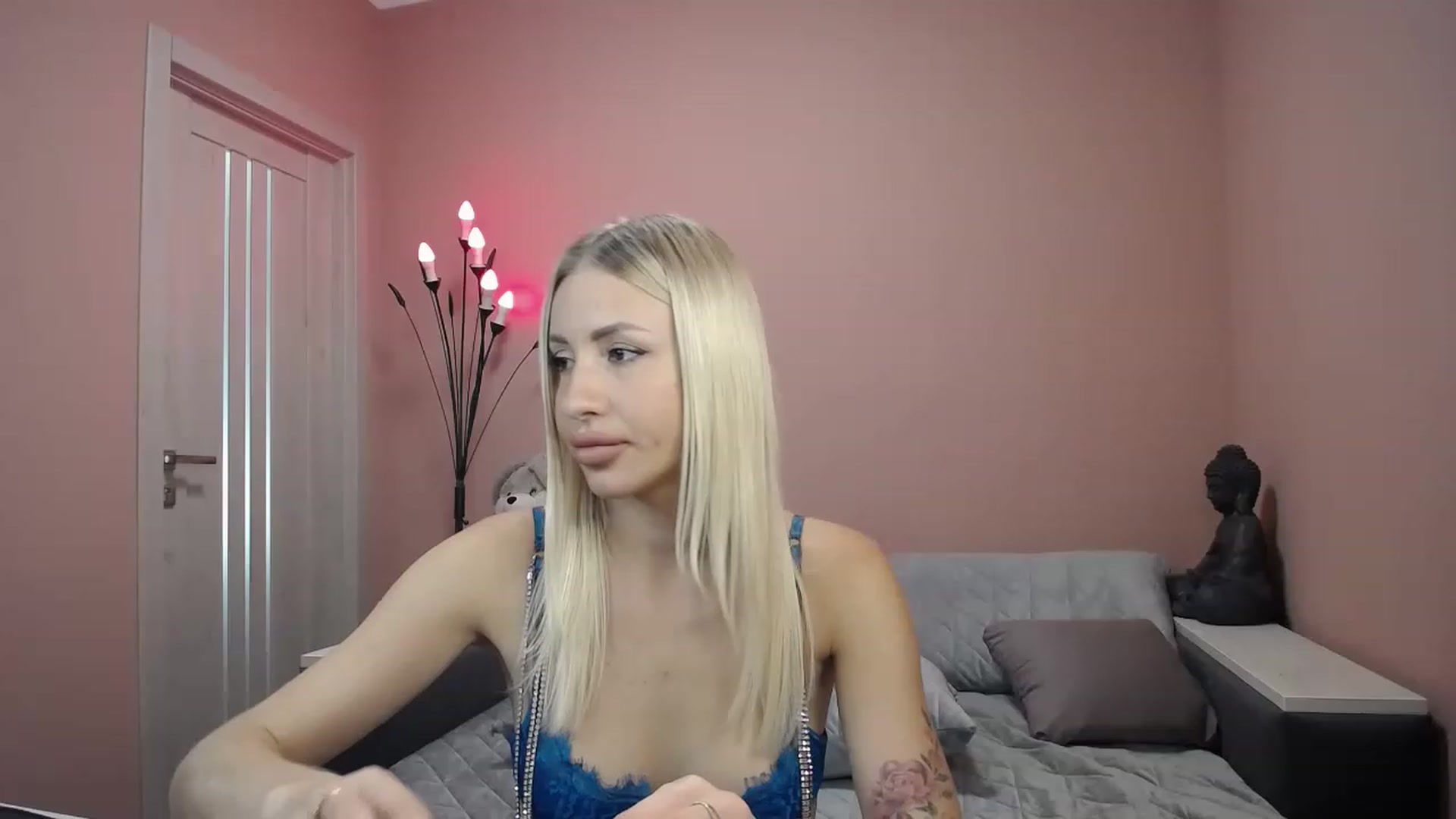 Gallery image thumbnail from KimKalash's myfreecams stream on, 08/05/2023, 12:42 image 10 of 20
