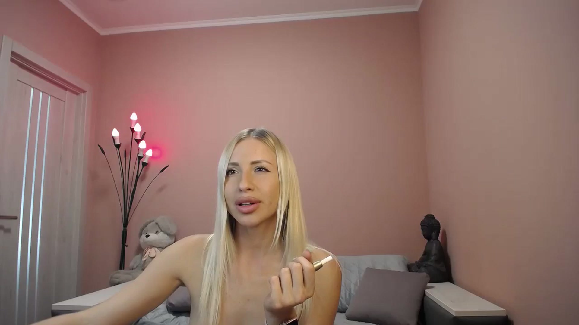 Gallery image thumbnail from KimKalash's myfreecams stream on, 08/07/2023, 11:29 image 10 of 20