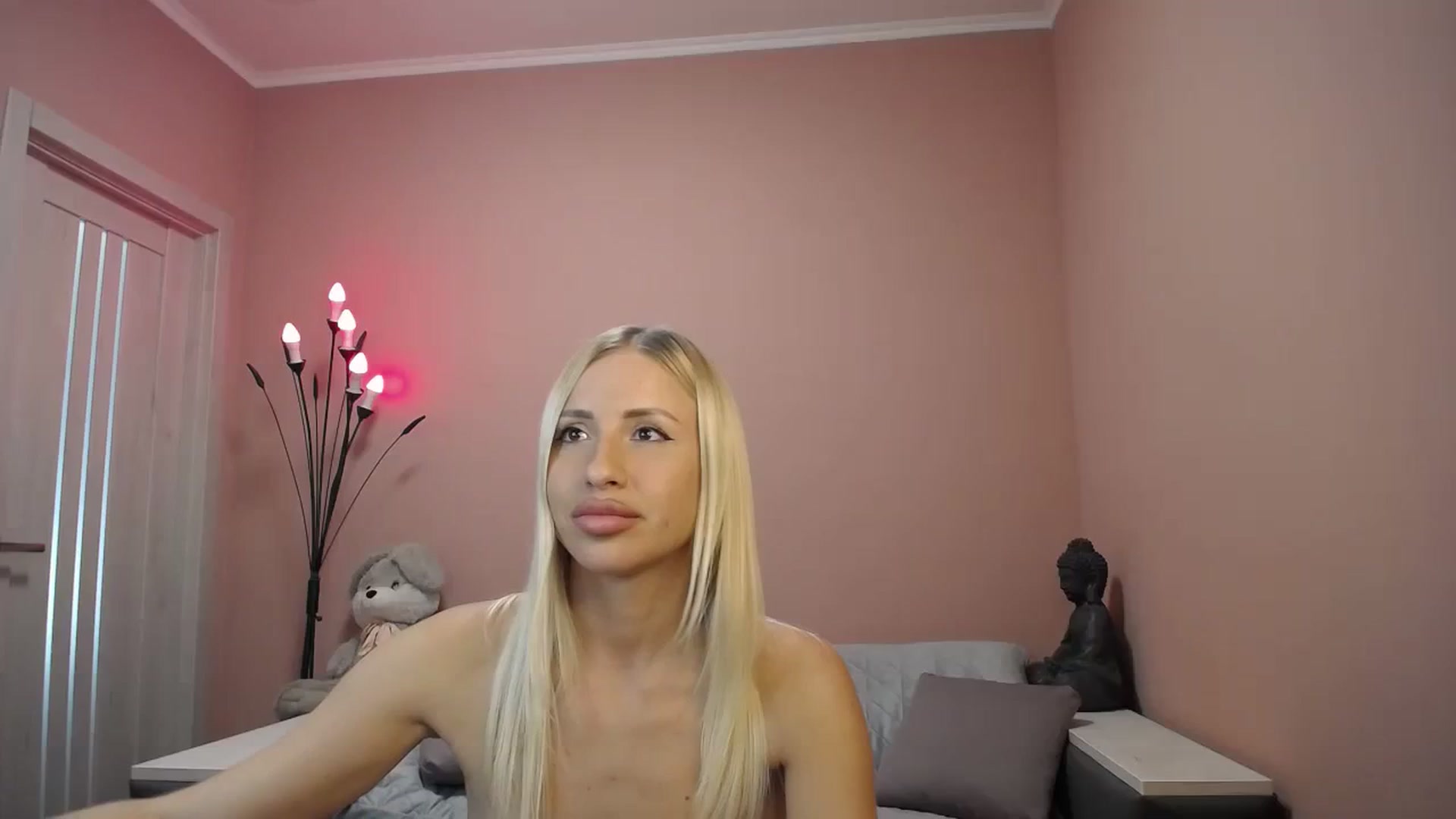 Gallery image thumbnail from KimKalash's myfreecams stream on, 08/07/2023, 11:29 image 11 of 20