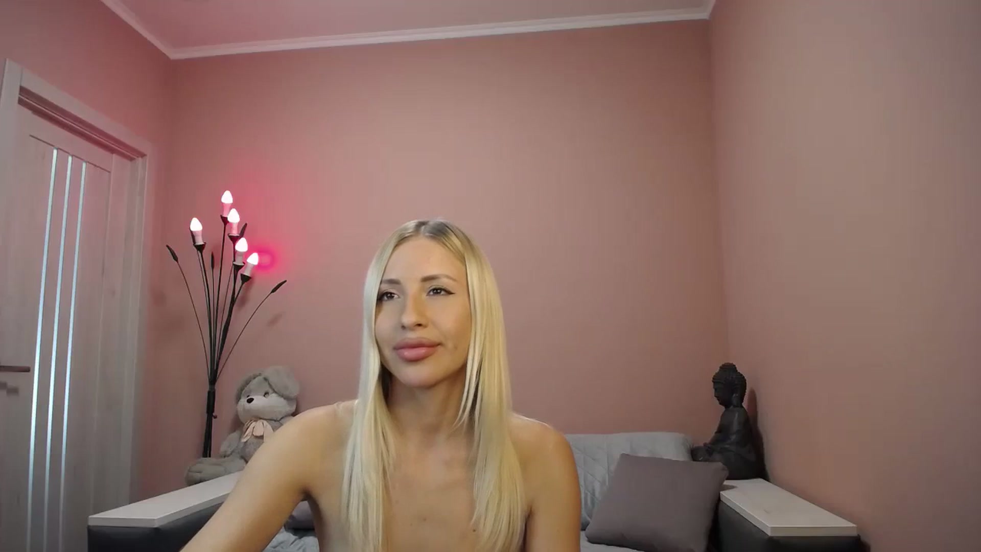 Gallery image thumbnail from KimKalash's myfreecams stream on, 08/07/2023, 11:29 image 12 of 20