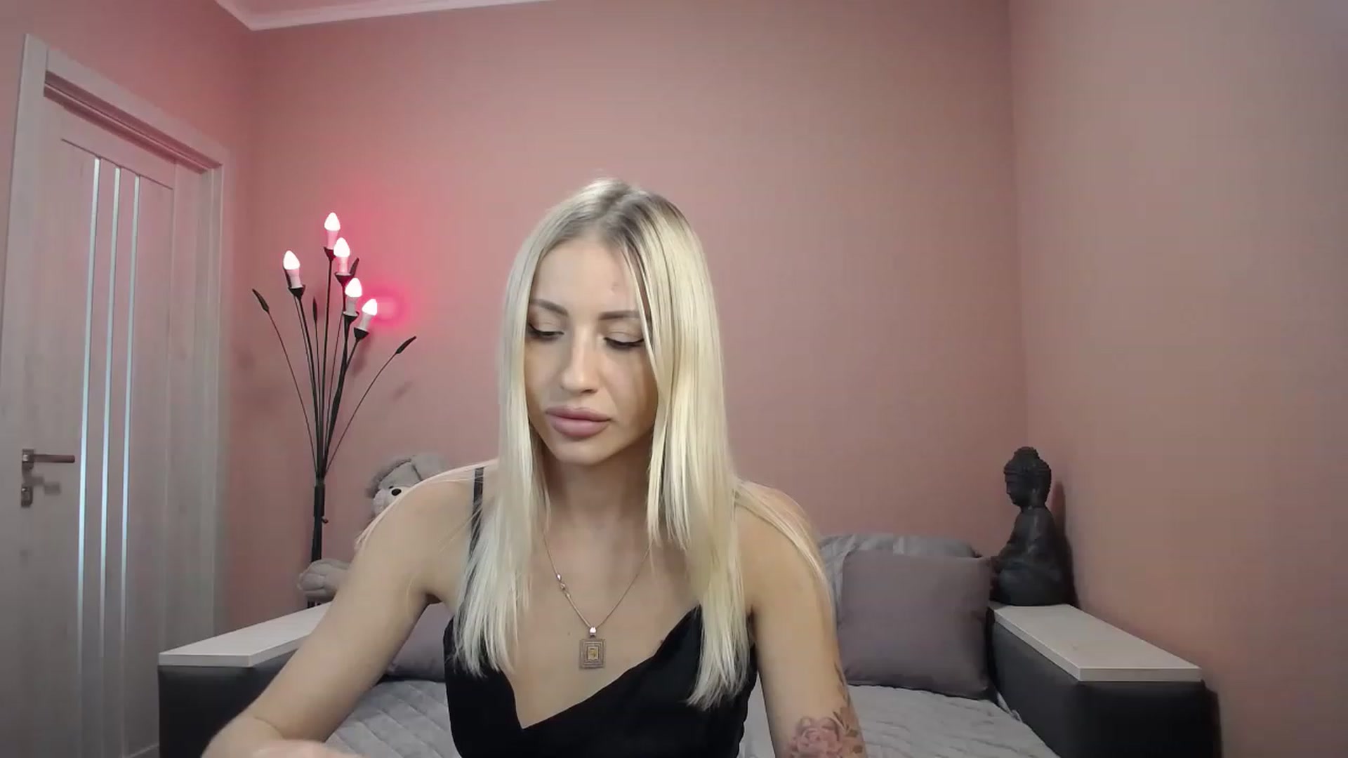 Gallery image thumbnail from KimKalash's myfreecams stream on, 08/11/2023, 10:09 image 20 of 20