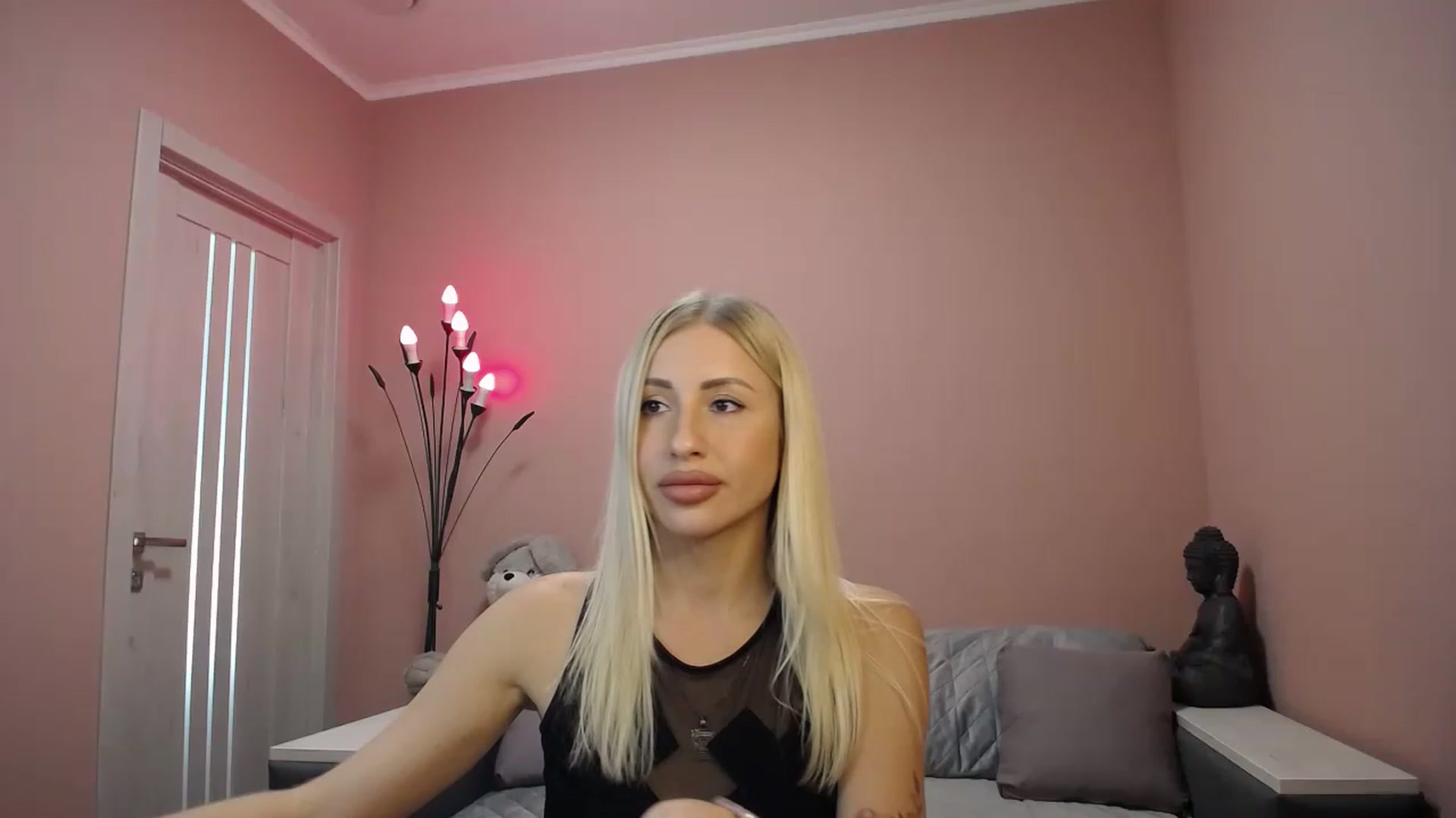 Gallery image thumbnail from KimKalash's myfreecams stream on, 08/12/2023, 08:53 image 12 of 20