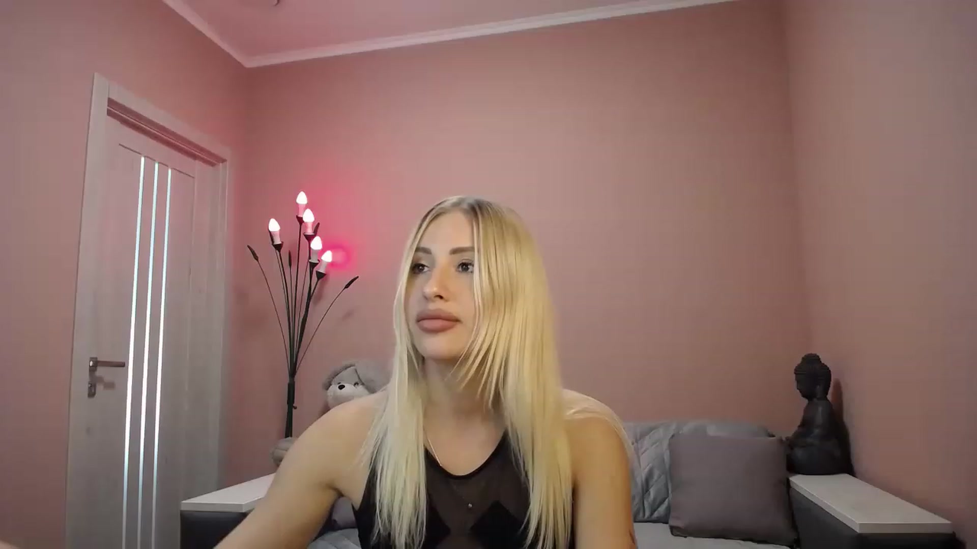 Gallery image thumbnail from KimKalash's myfreecams stream on, 08/12/2023, 08:53 image 11 of 20