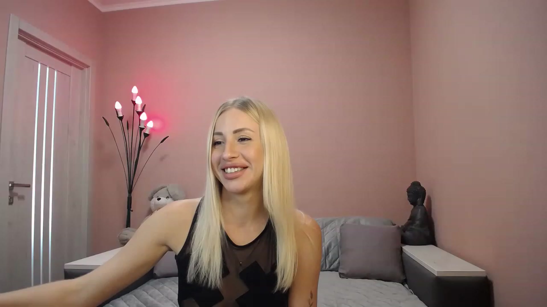 Gallery image thumbnail from KimKalash's myfreecams stream on, 08/12/2023, 09:24 image 18 of 20