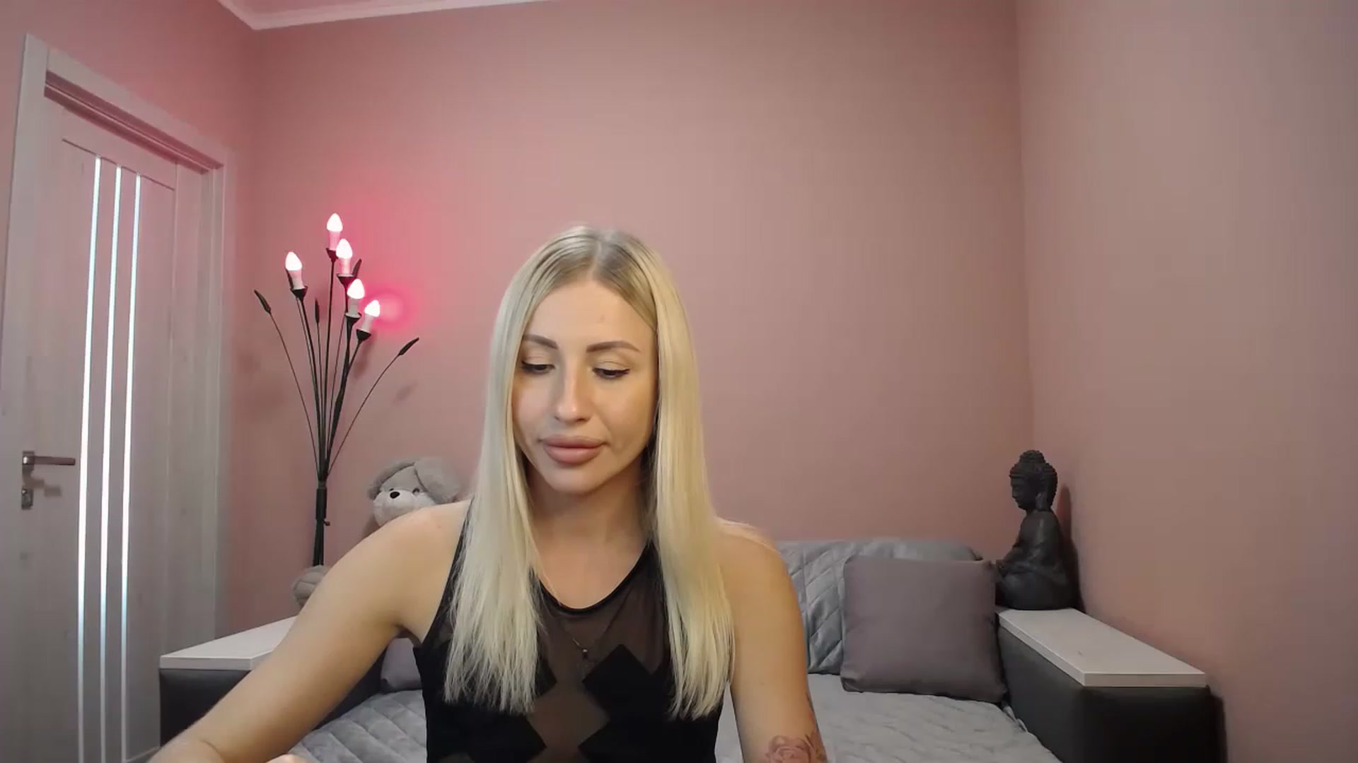 Gallery image thumbnail from KimKalash's myfreecams stream on, 08/12/2023, 09:24 image 16 of 20