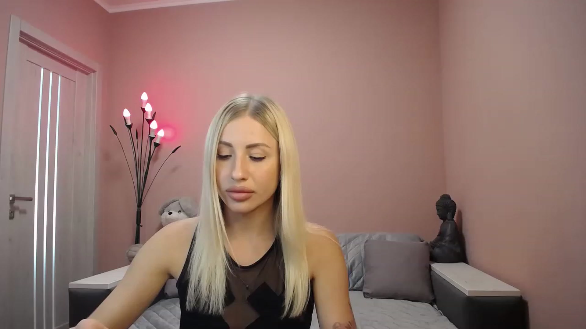 Gallery image thumbnail from KimKalash's myfreecams stream on, 08/12/2023, 09:24 image 17 of 20