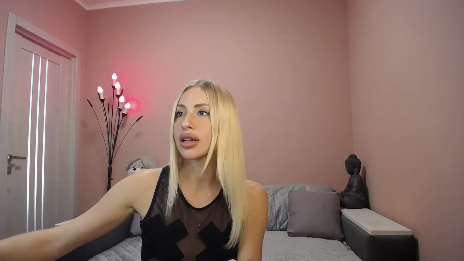 Gallery image thumbnail from KimKalash's myfreecams stream on, 08/12/2023, 09:24 image 1 of 20