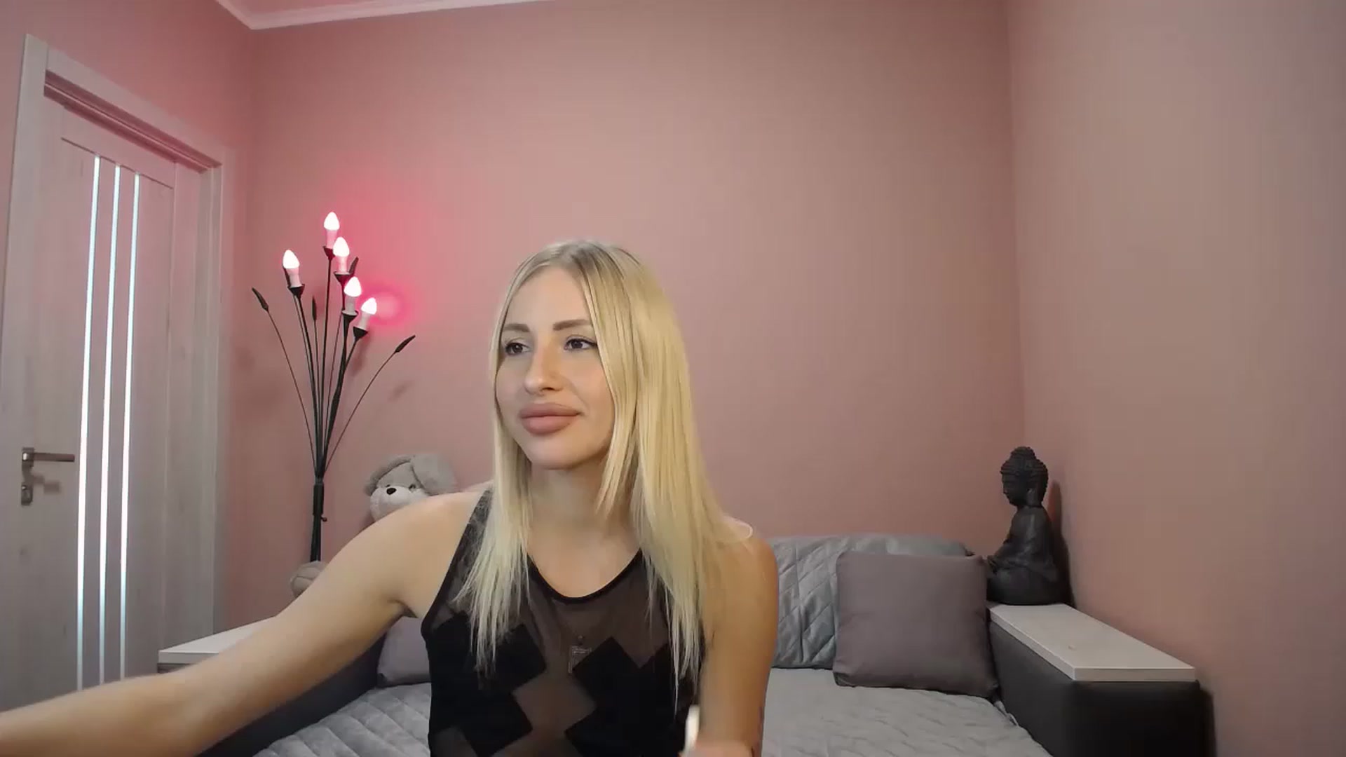 Gallery image thumbnail from KimKalash's myfreecams stream on, 08/12/2023, 09:24 image 9 of 20
