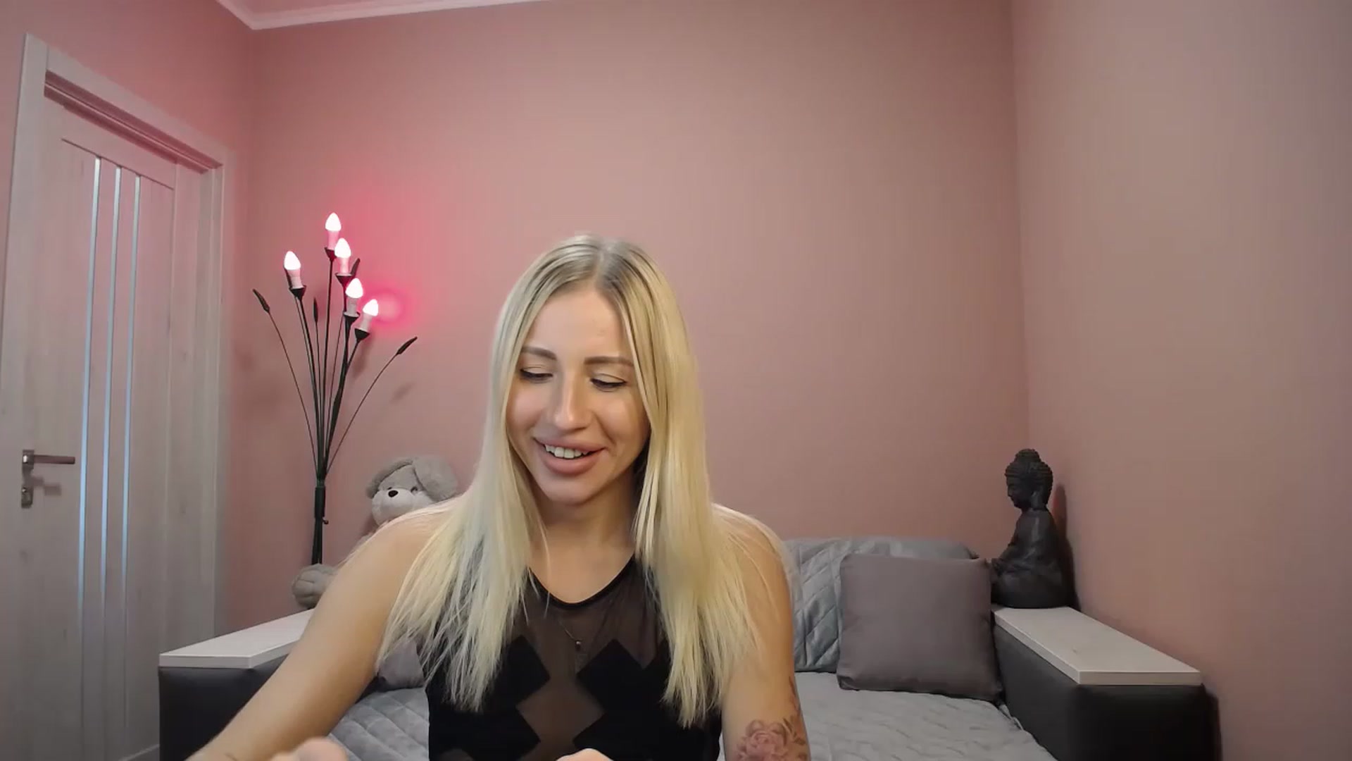 Gallery image thumbnail from KimKalash's myfreecams stream on, 08/12/2023, 09:24 image 14 of 20