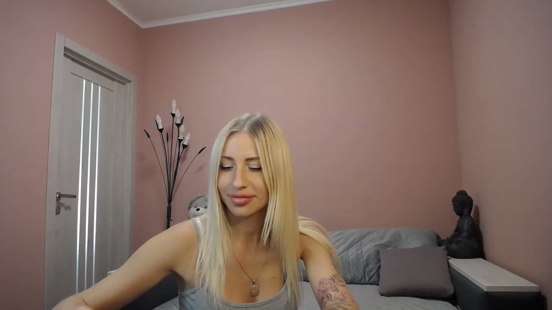 Gallery image thumbnail from KimKalash's myfreecams stream on, 08/14/2023, 09:02 image 11 of 20