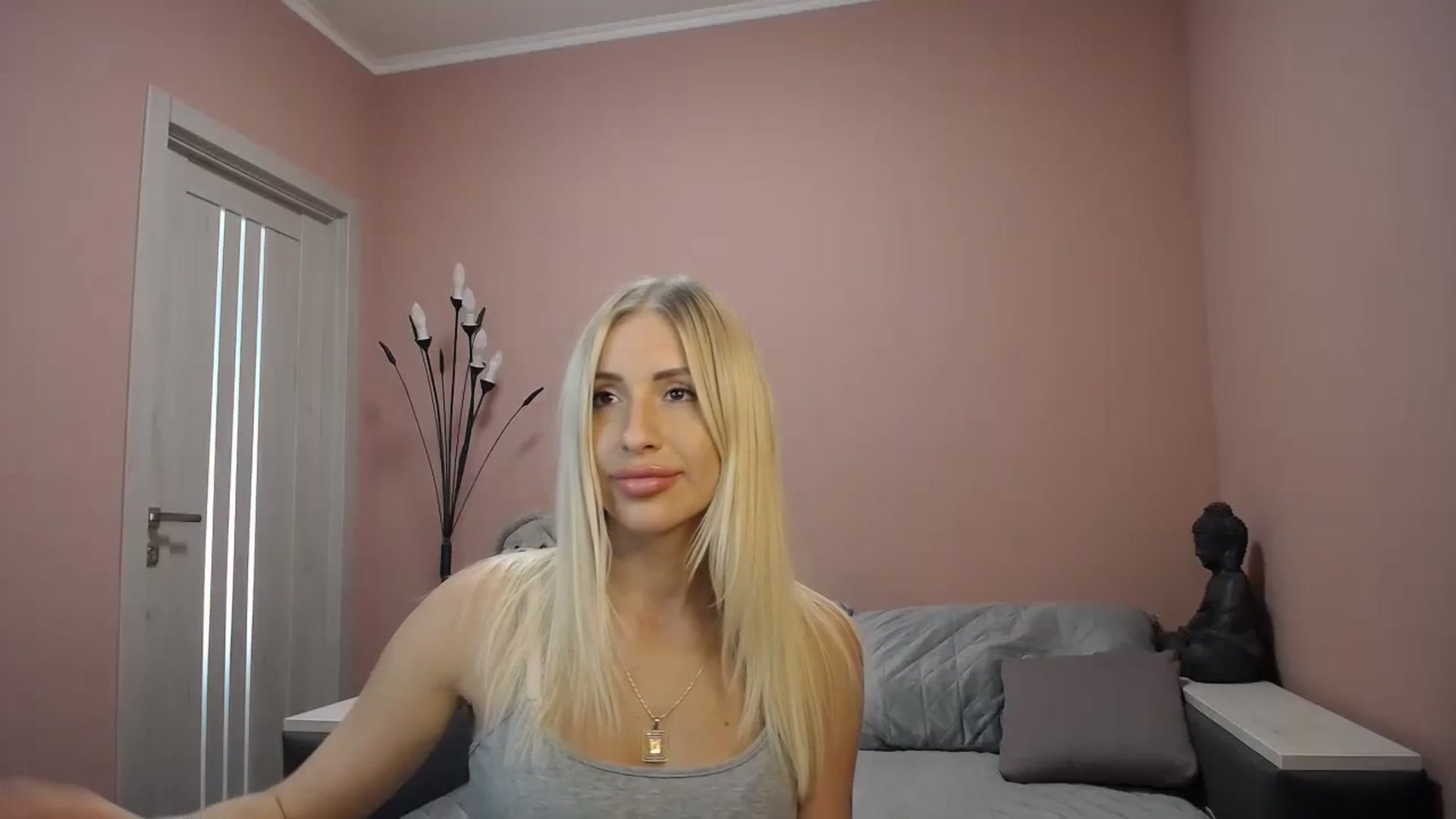 Gallery image thumbnail from KimKalash's myfreecams stream on, 08/14/2023, 09:02 image 15 of 20