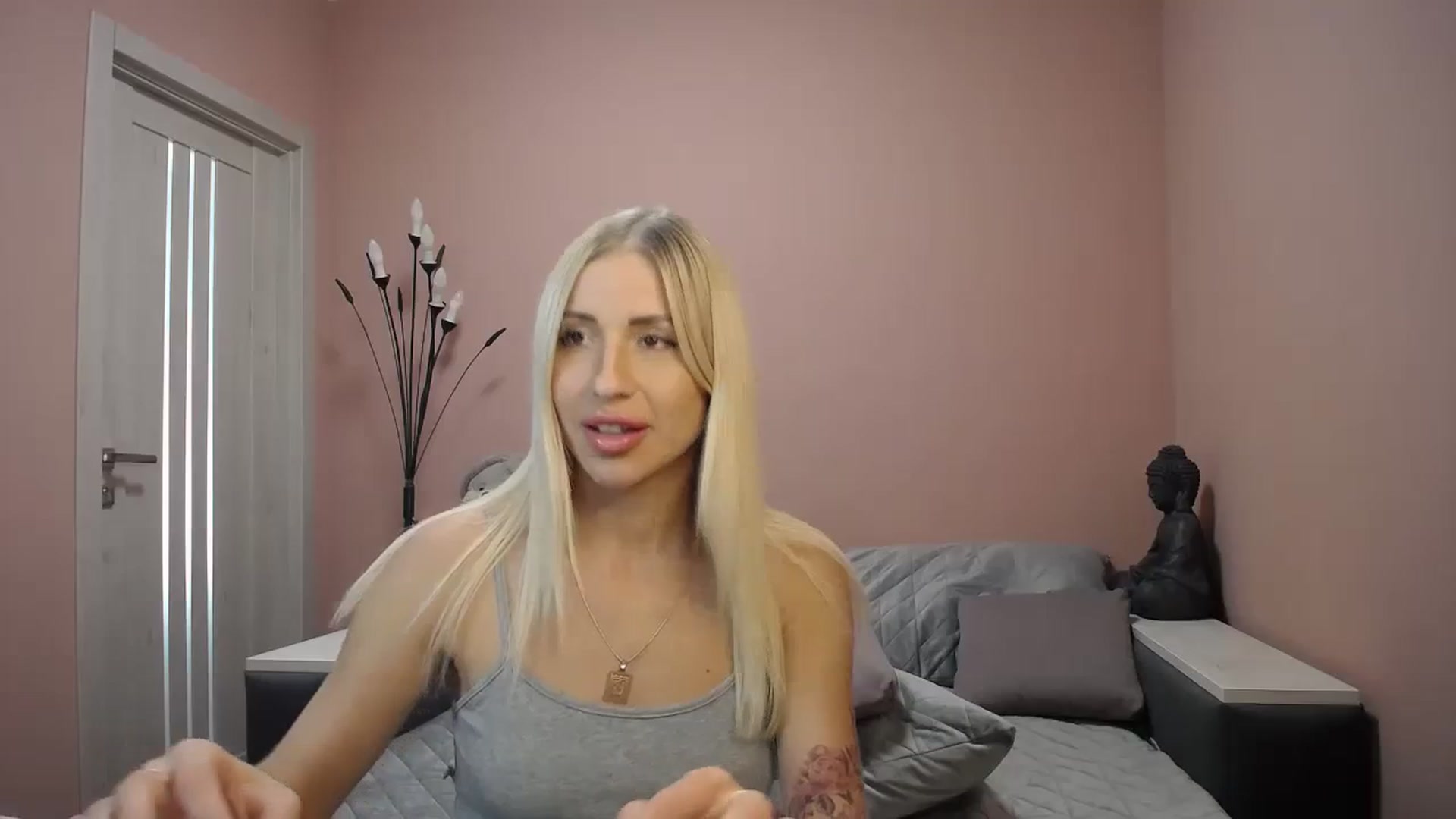Gallery image thumbnail from KimKalash's myfreecams stream on, 08/14/2023, 10:04 image 4 of 20