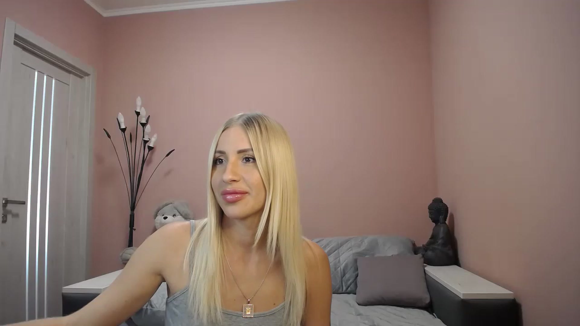 Gallery image thumbnail from KimKalash's myfreecams stream on, 08/14/2023, 11:30 image 11 of 20