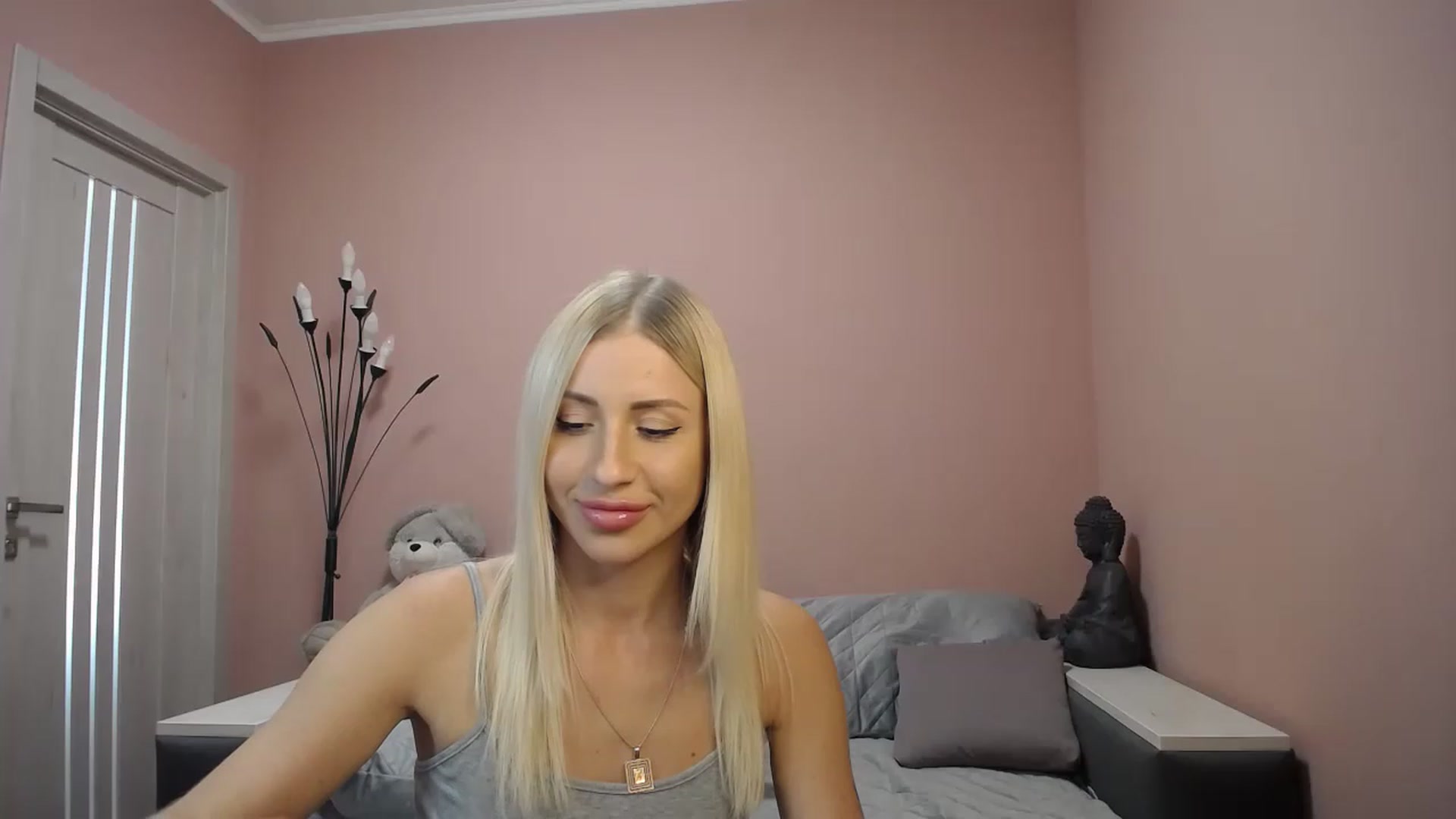 Gallery image thumbnail from KimKalash's myfreecams stream on, 08/14/2023, 11:30 image 6 of 20