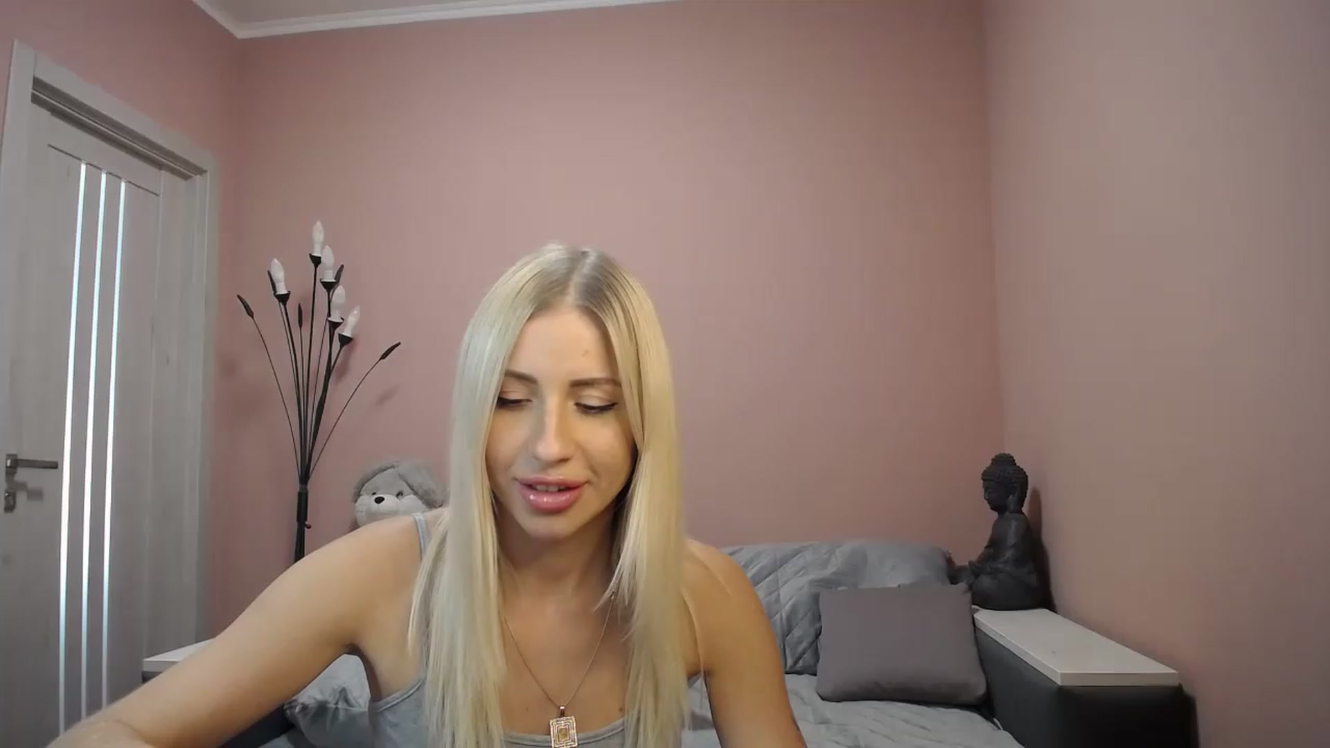 Gallery image thumbnail from KimKalash's myfreecams stream on, 08/14/2023, 11:30 image 10 of 20