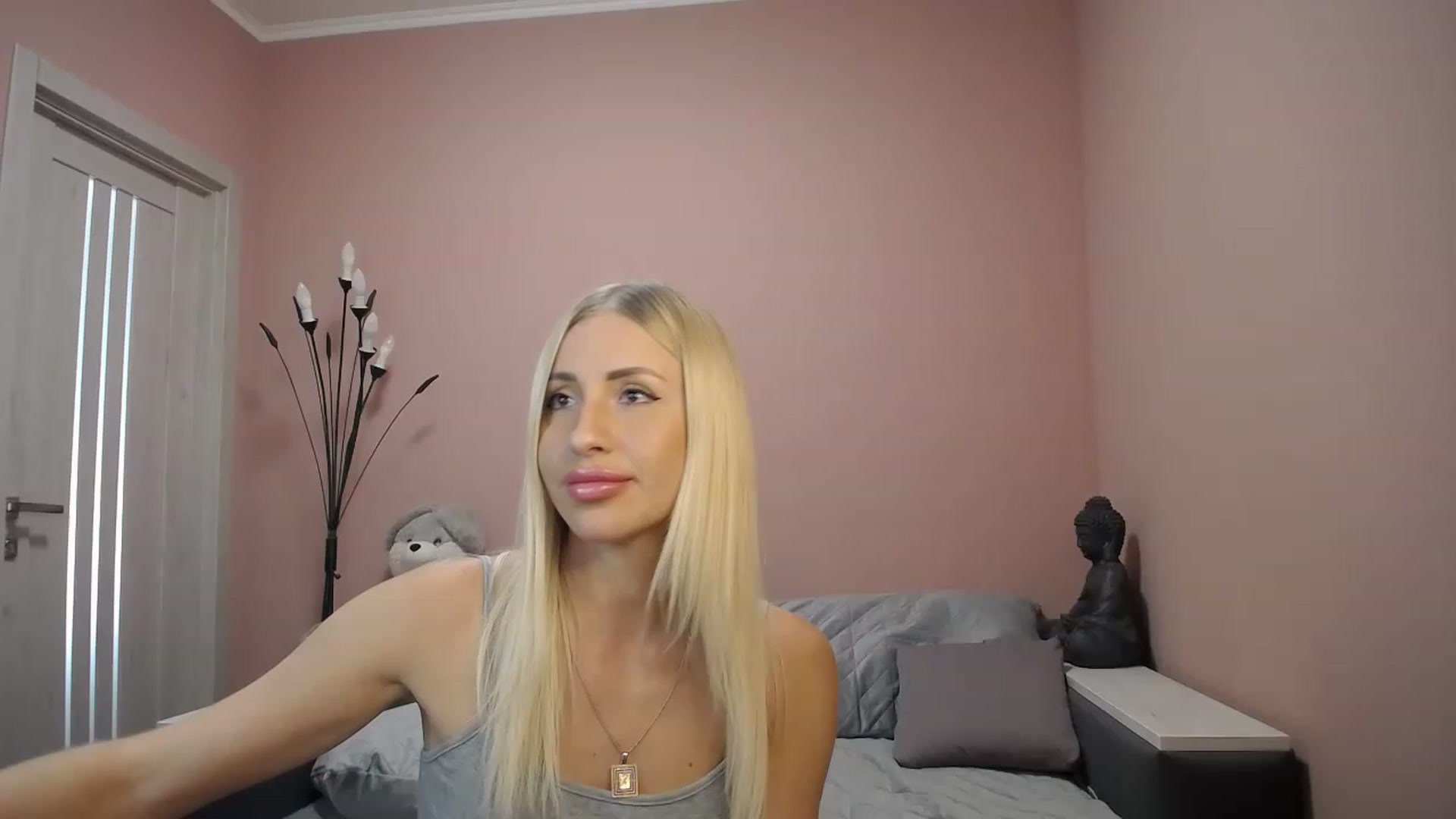 Gallery image thumbnail from KimKalash's myfreecams stream on, 08/14/2023, 11:30 image 2 of 20
